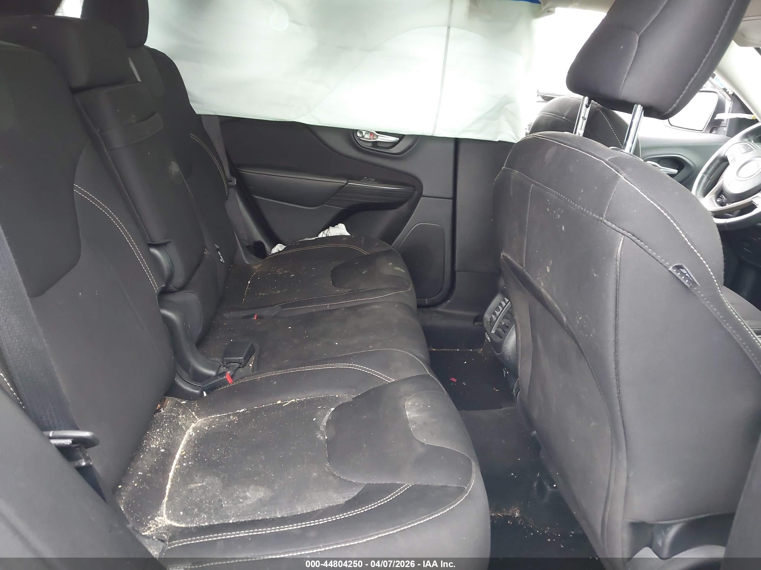JEEP CHEROKEE image 8