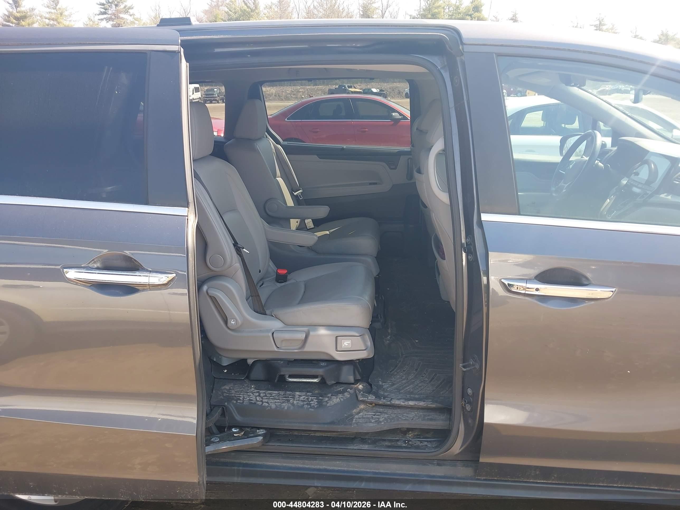 HONDA ODYSSEY image 8