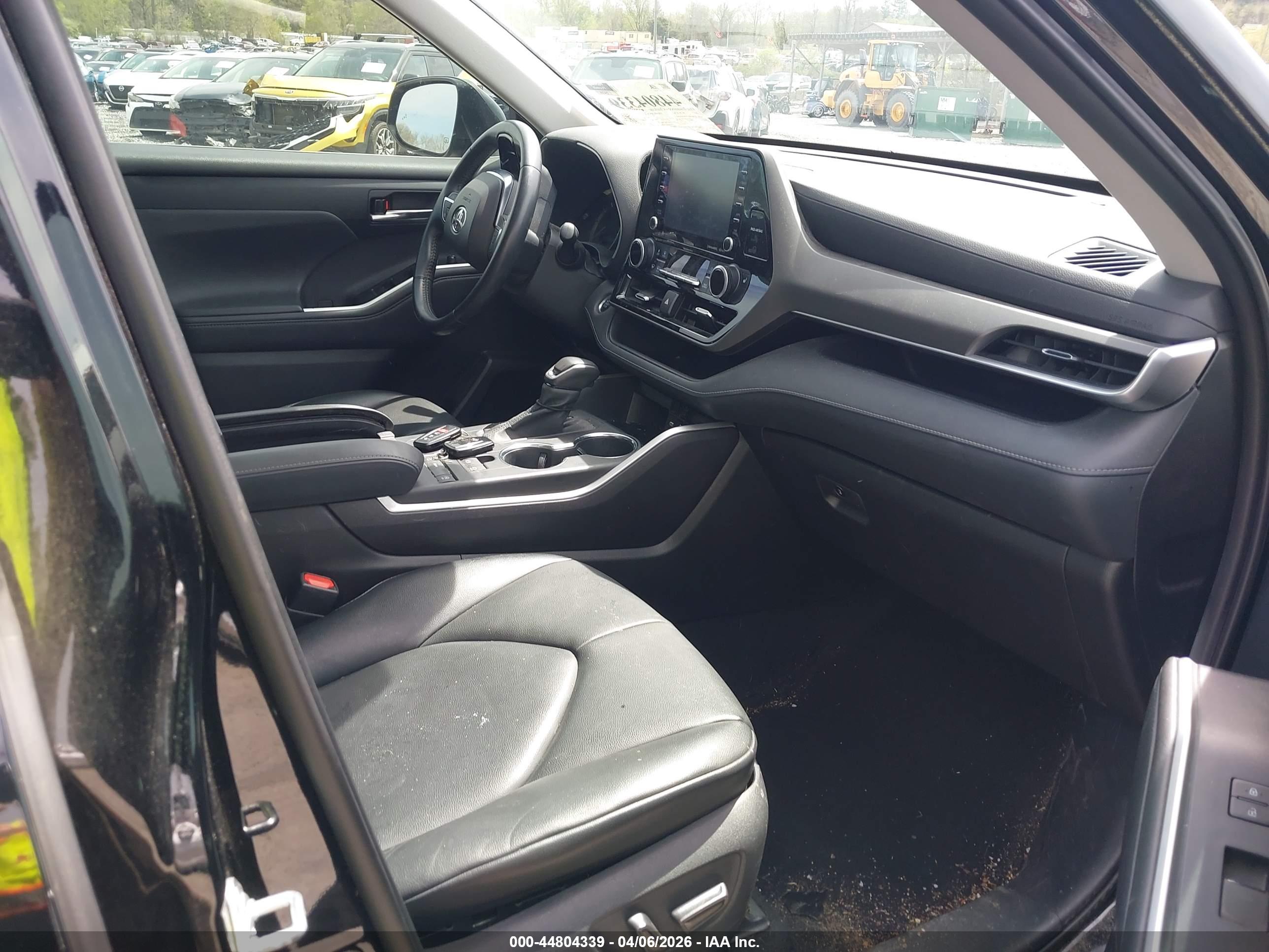 TOYOTA HIGHLANDER image 5