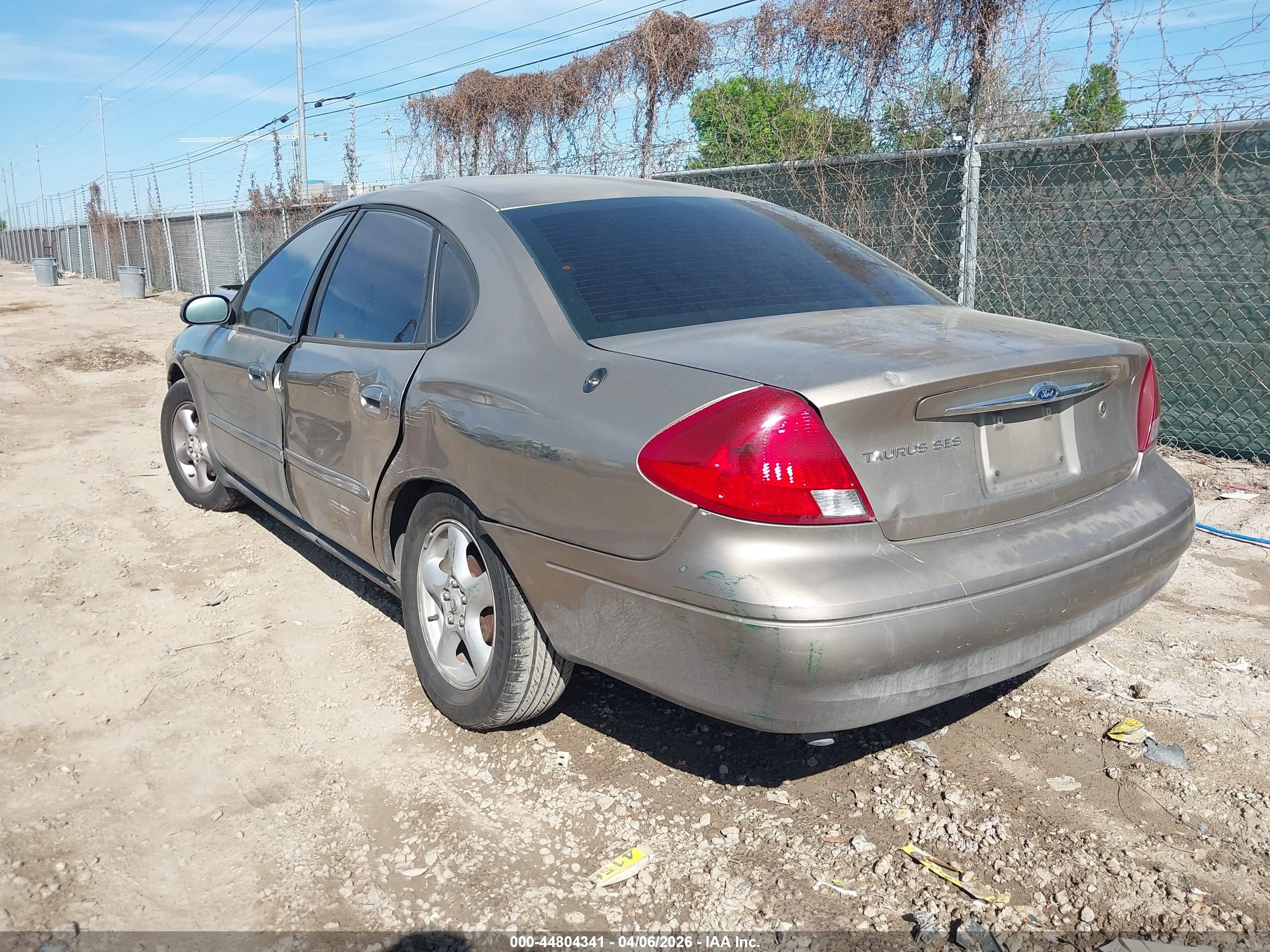 FORD TAURUS image 3