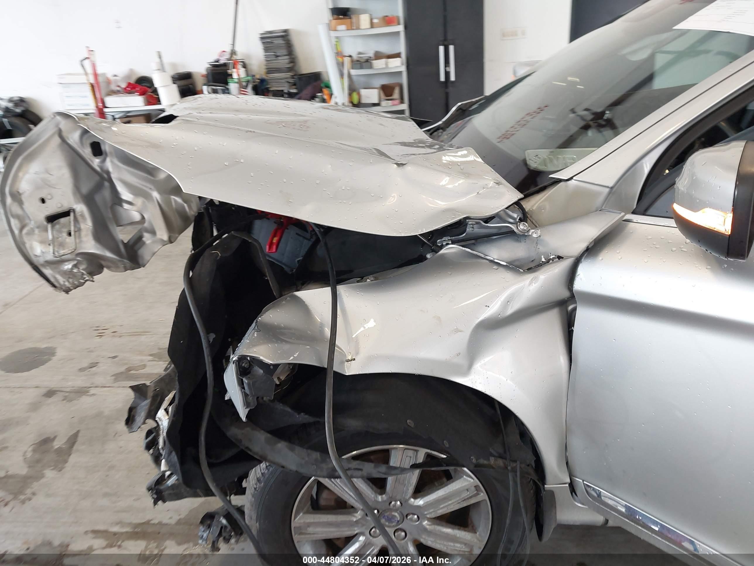 VOLVO XC60 image 6