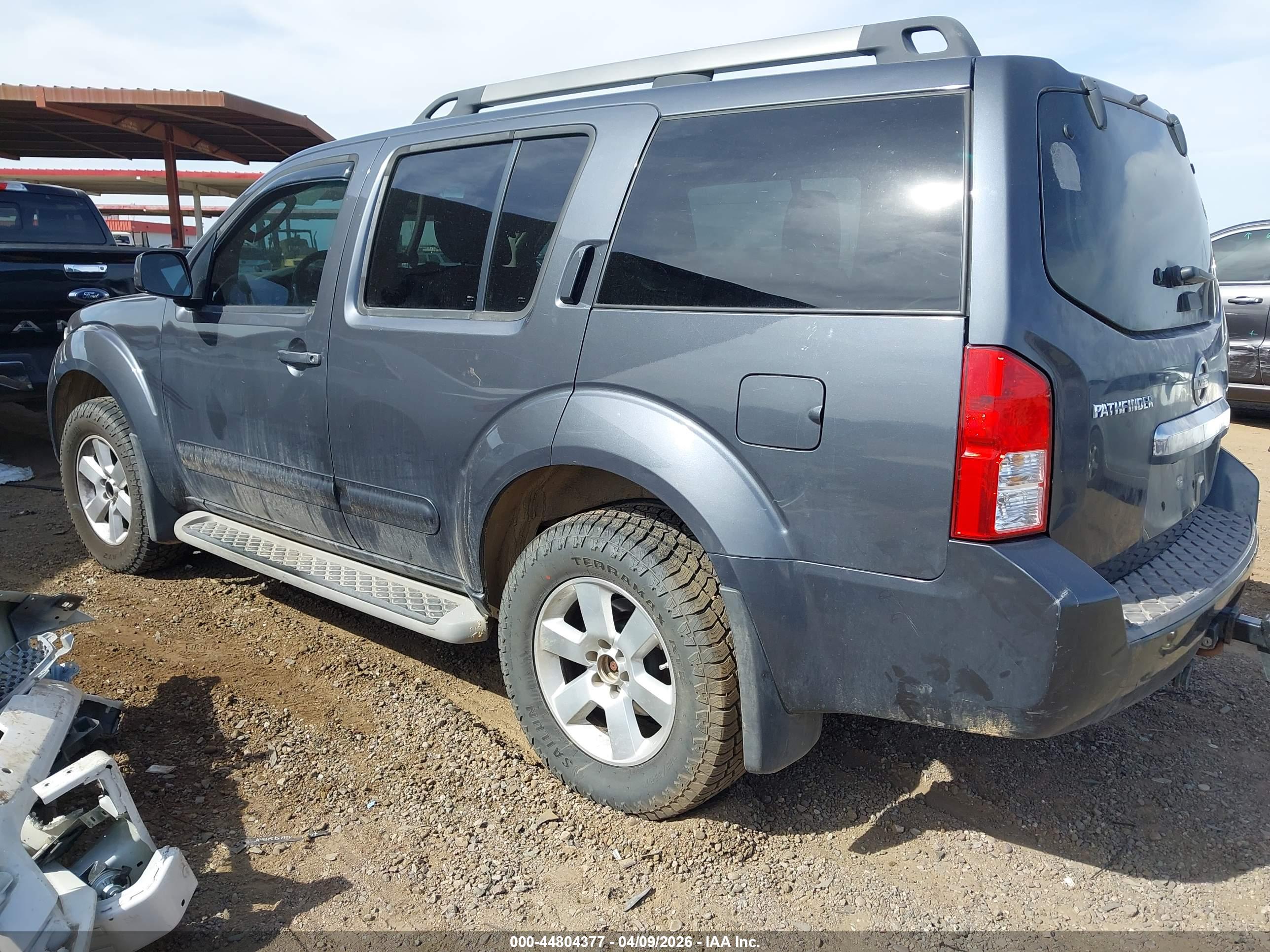 NISSAN PATHFINDER image 3
