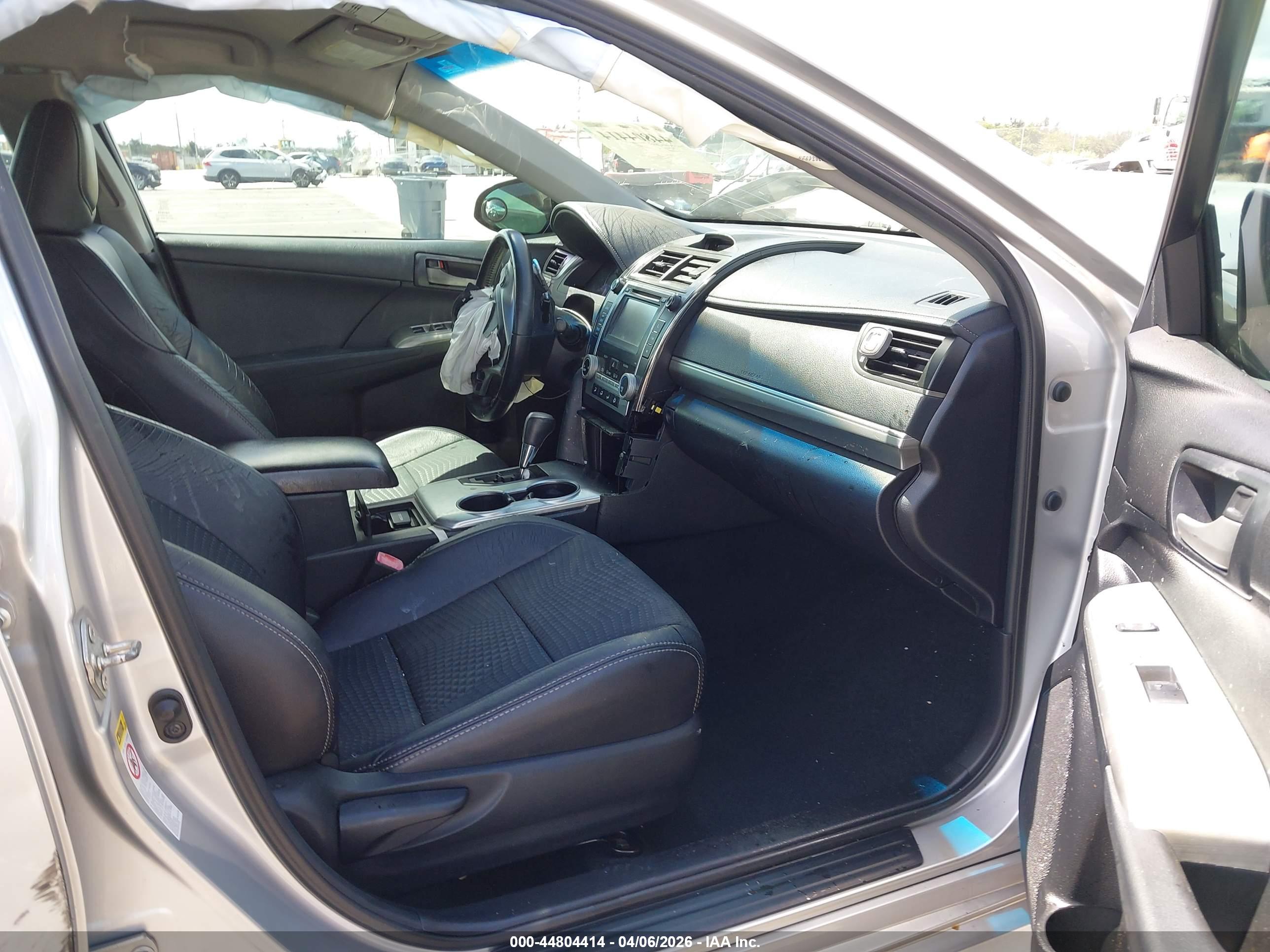 TOYOTA CAMRY image 5