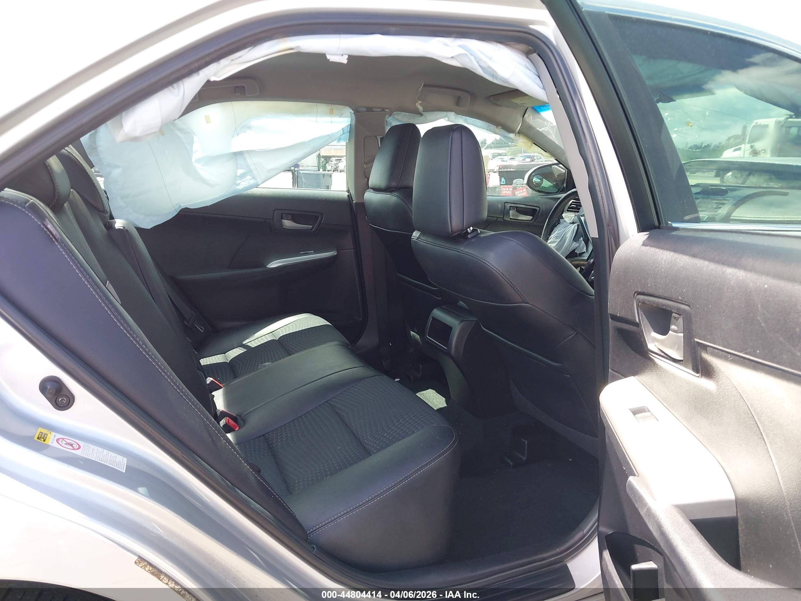 TOYOTA CAMRY image 8
