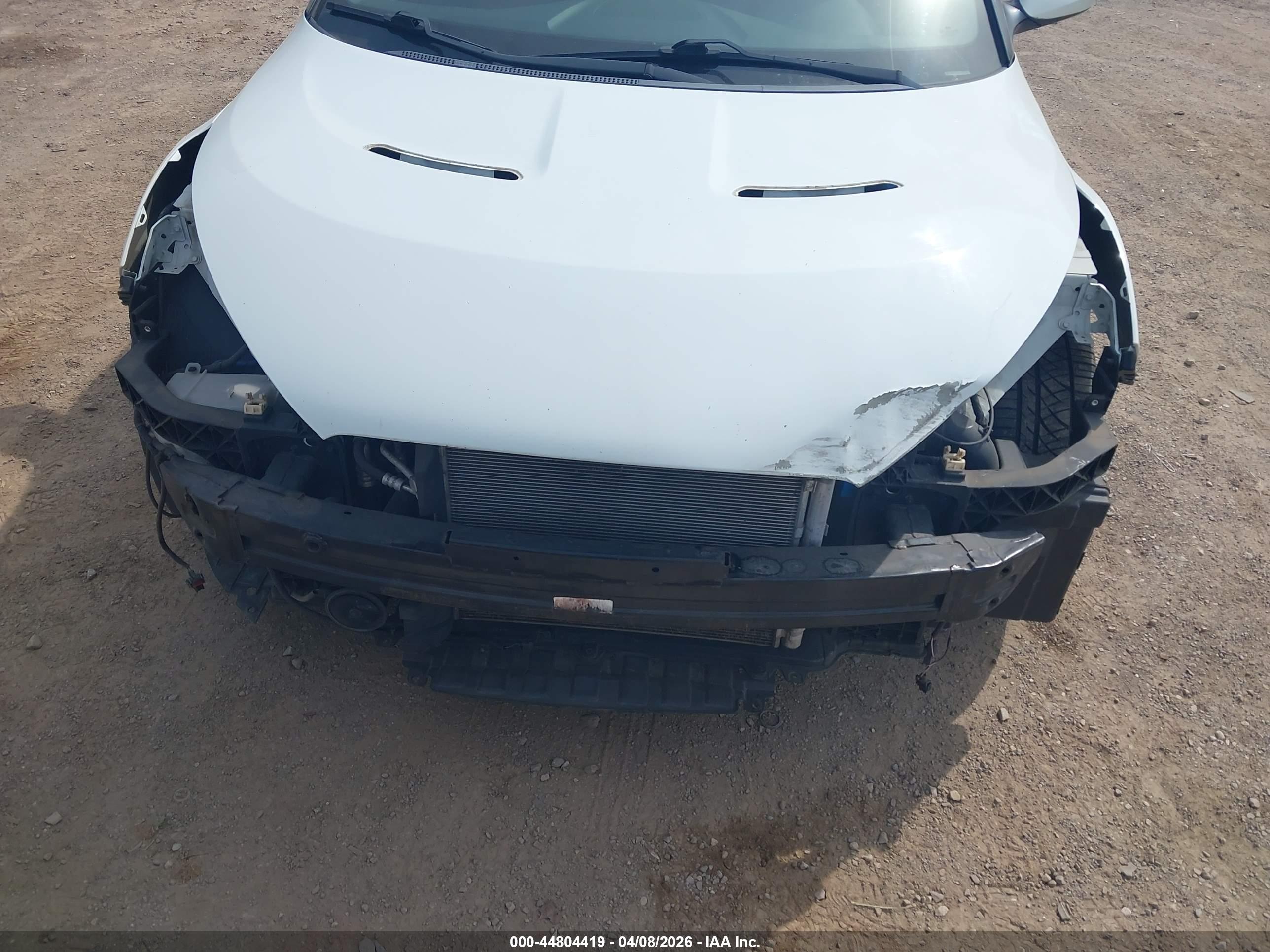 HYUNDAI VELOSTER image 6