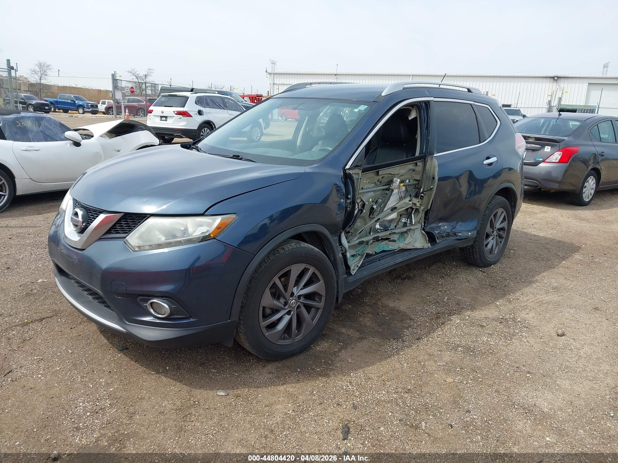 NISSAN ROGUE image 2
