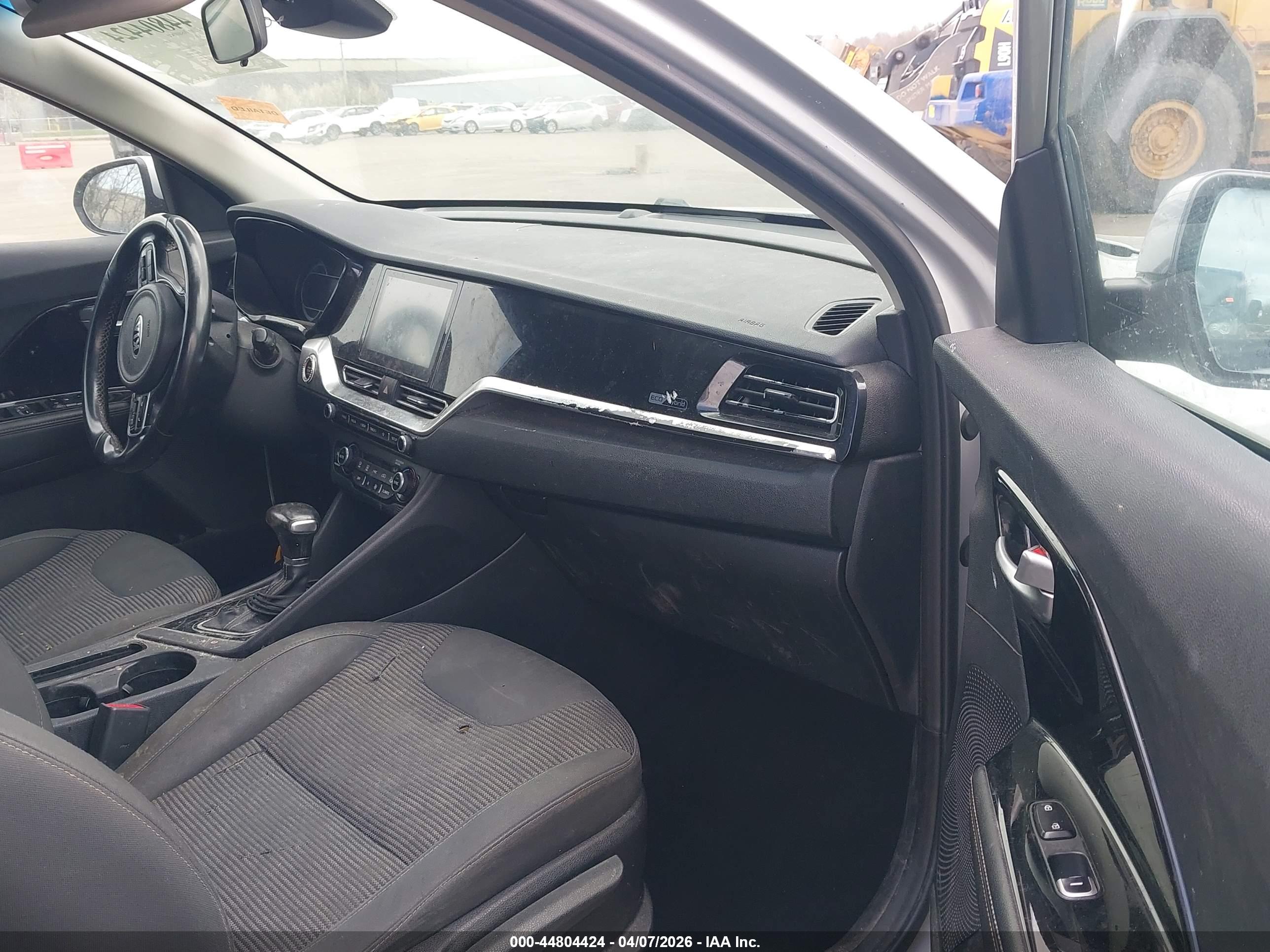 KIA NIRO image 5