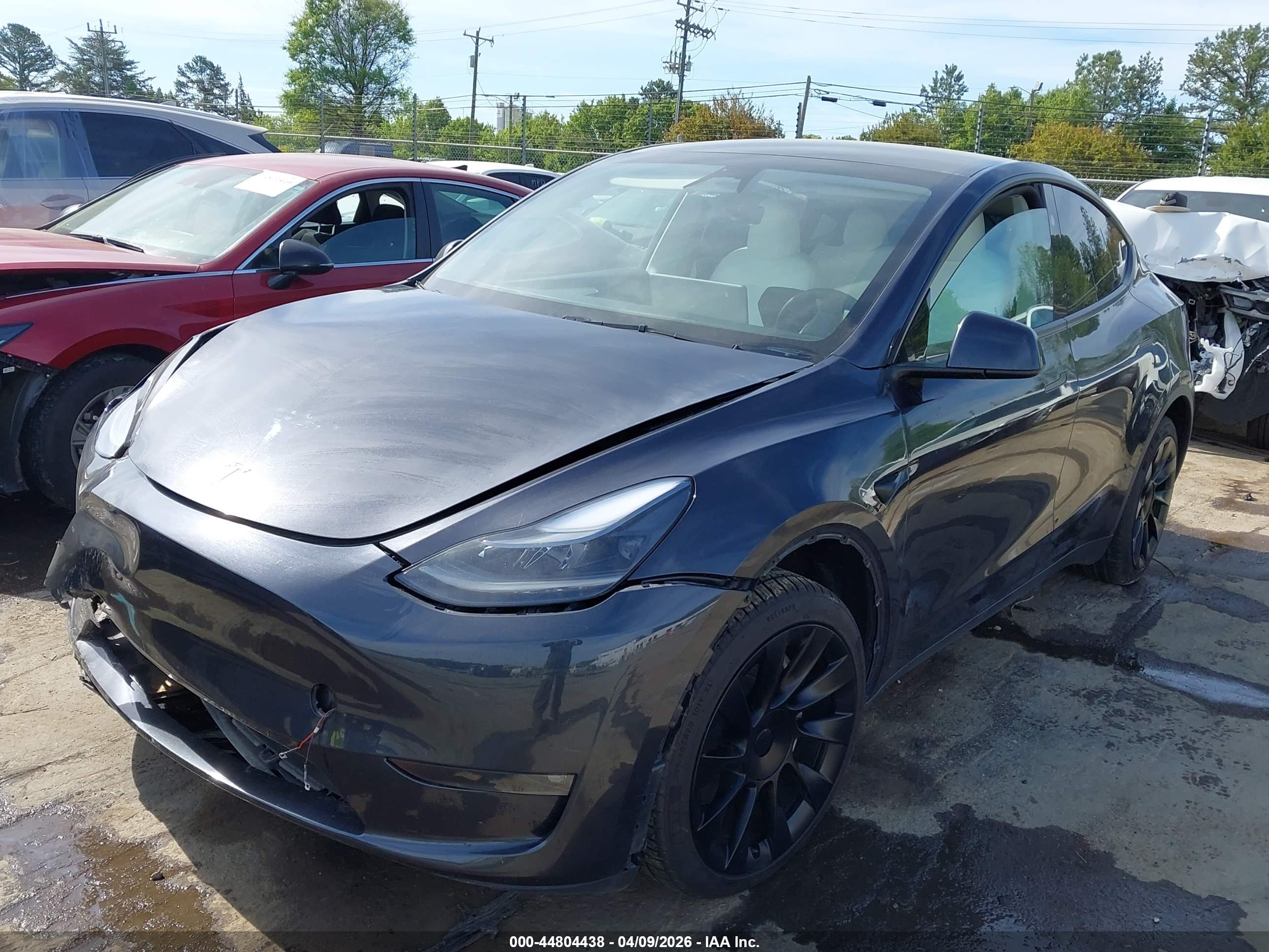 TESLA MODEL image 2