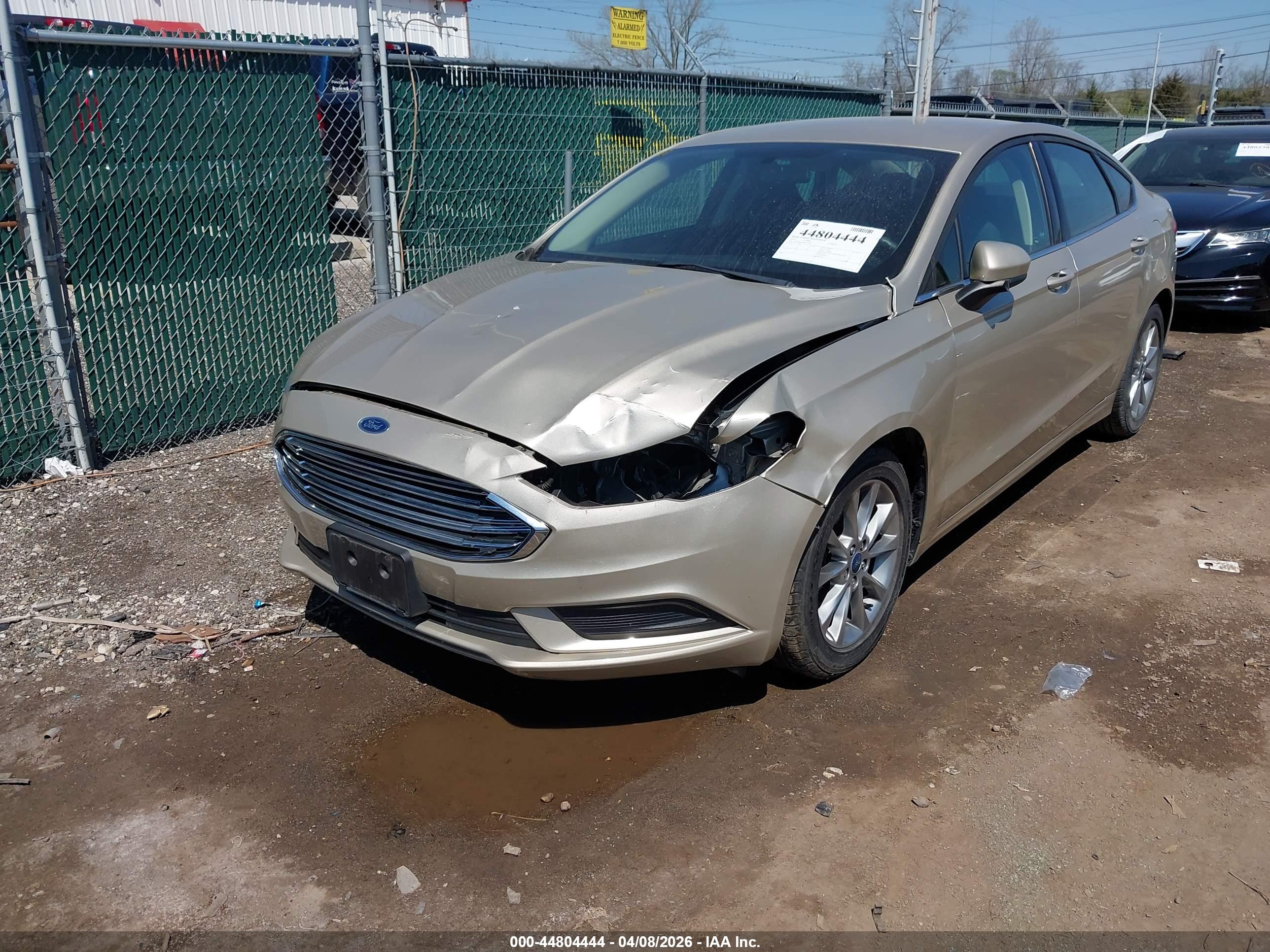 FORD FUSION image 6