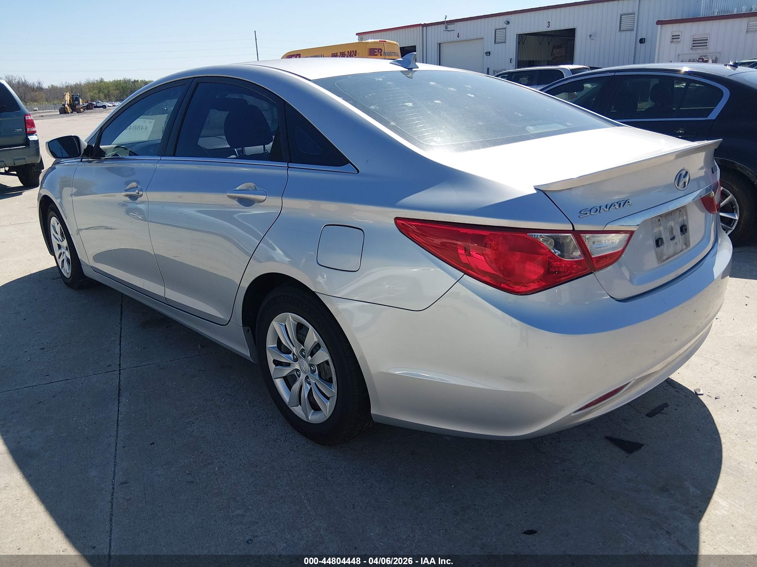 HYUNDAI SONATA image 3