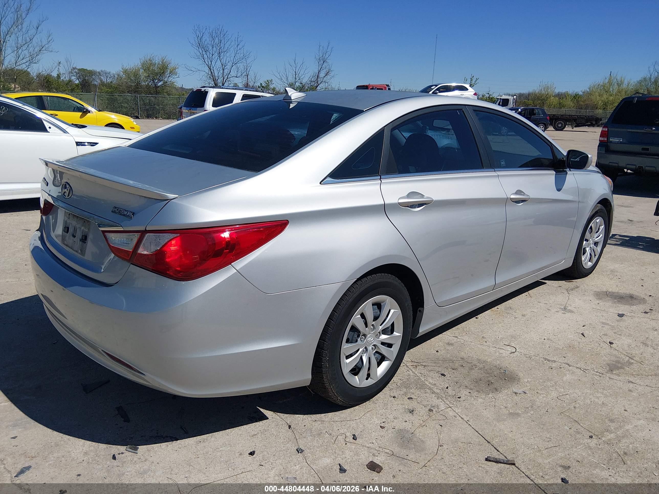HYUNDAI SONATA image 4