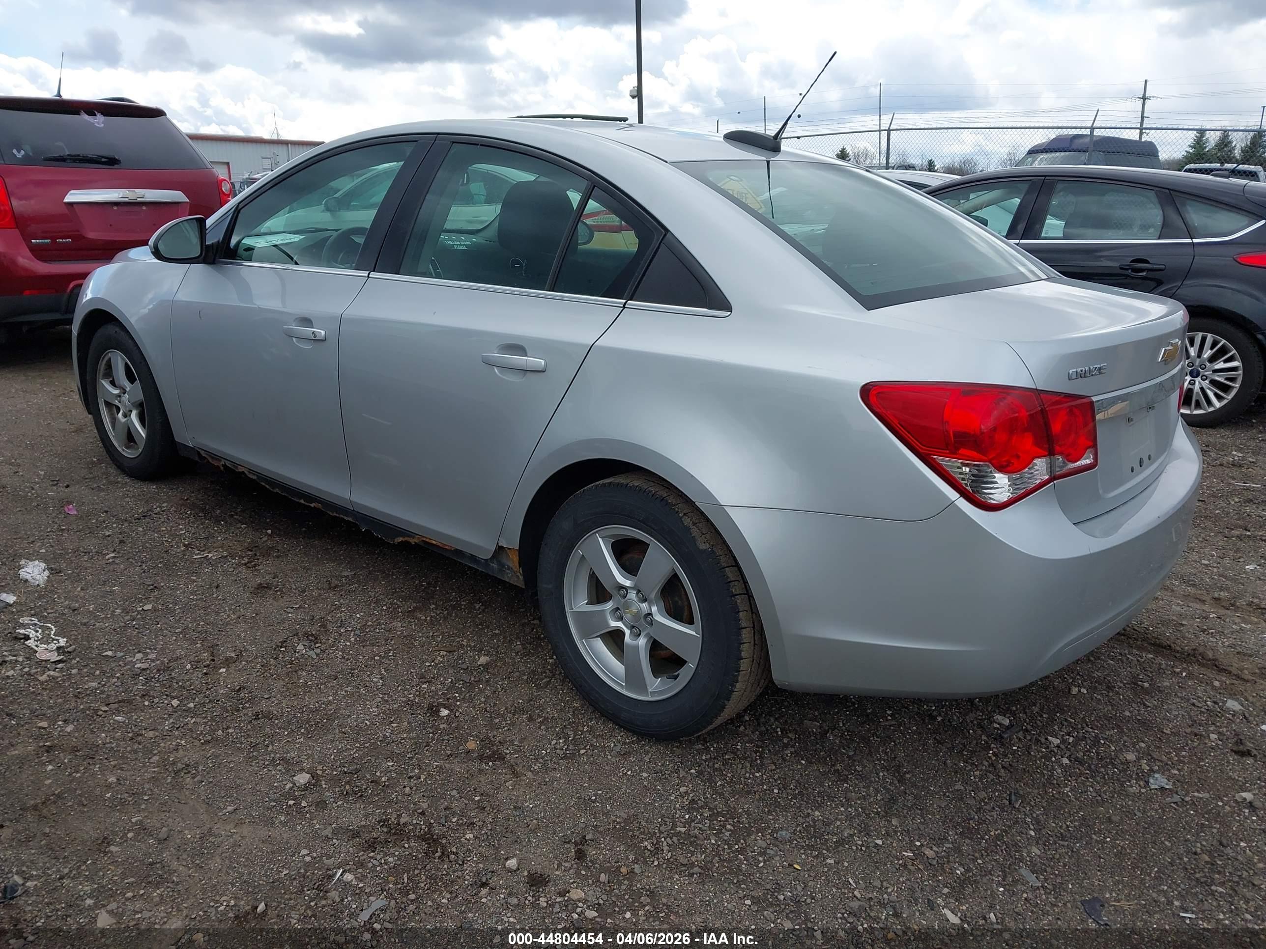 CHEVROLET CRUZE image 3