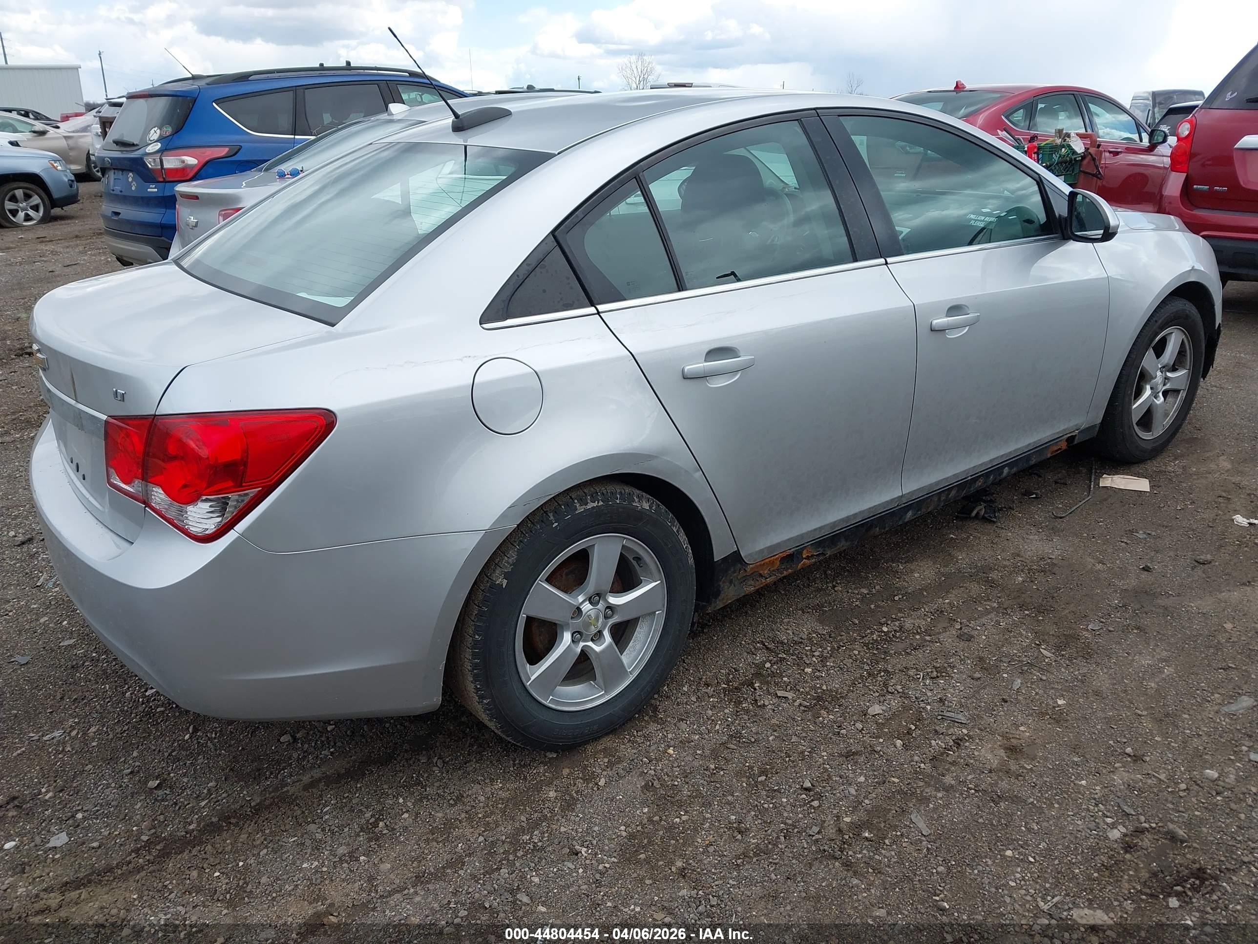 CHEVROLET CRUZE image 4