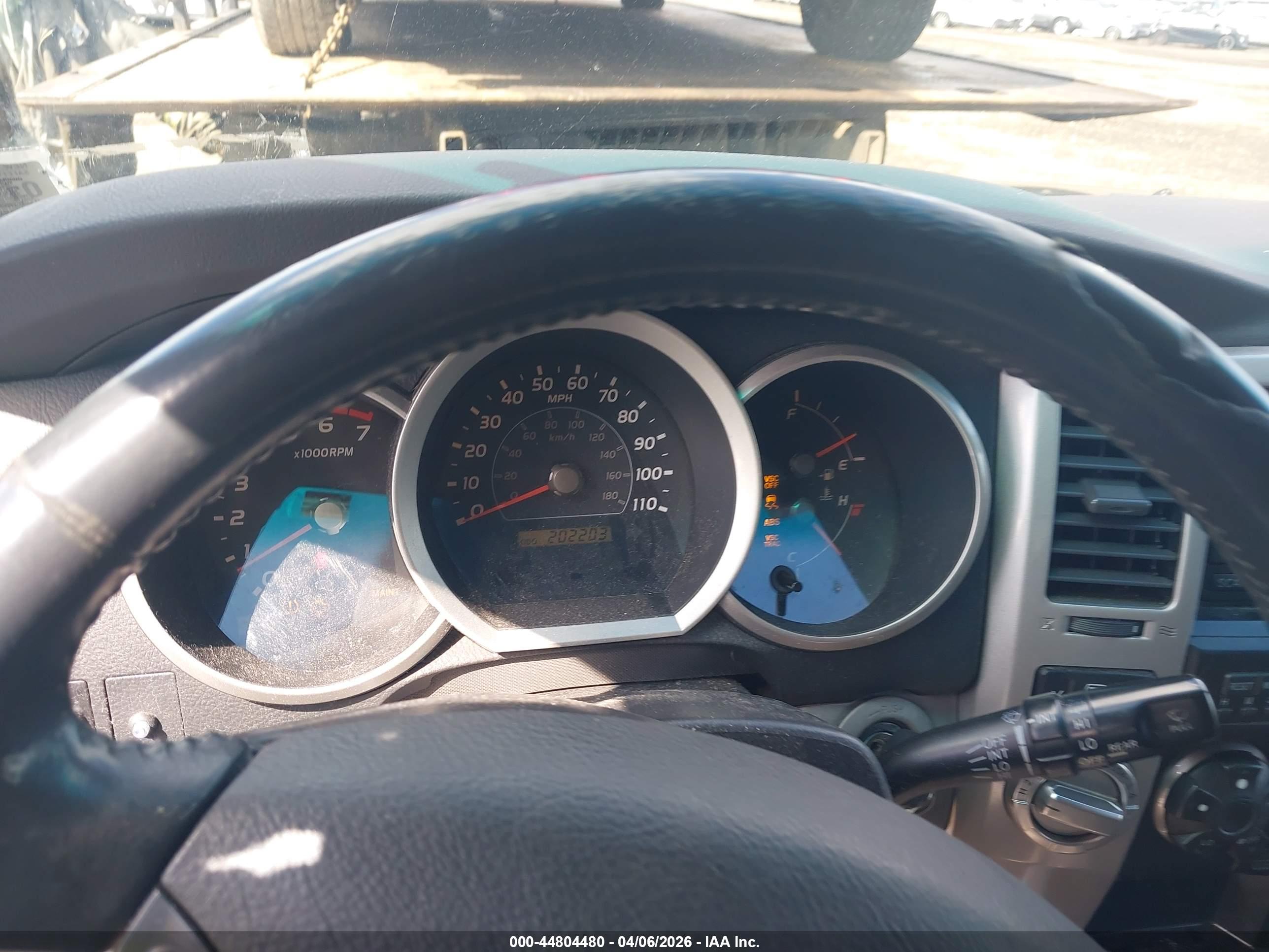 TOYOTA 4RUNNER image 7