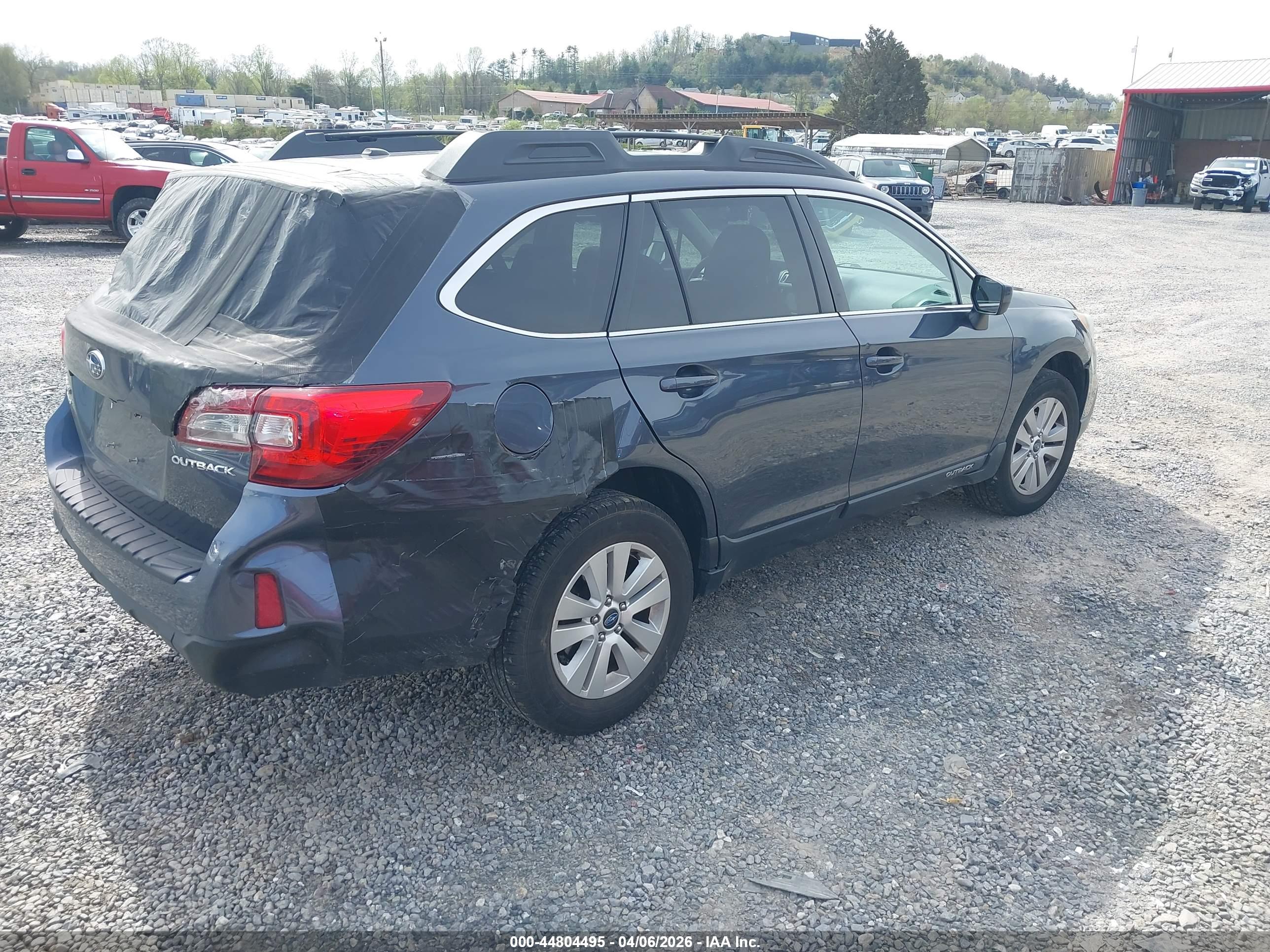 SUBARU OUTBACK image 4