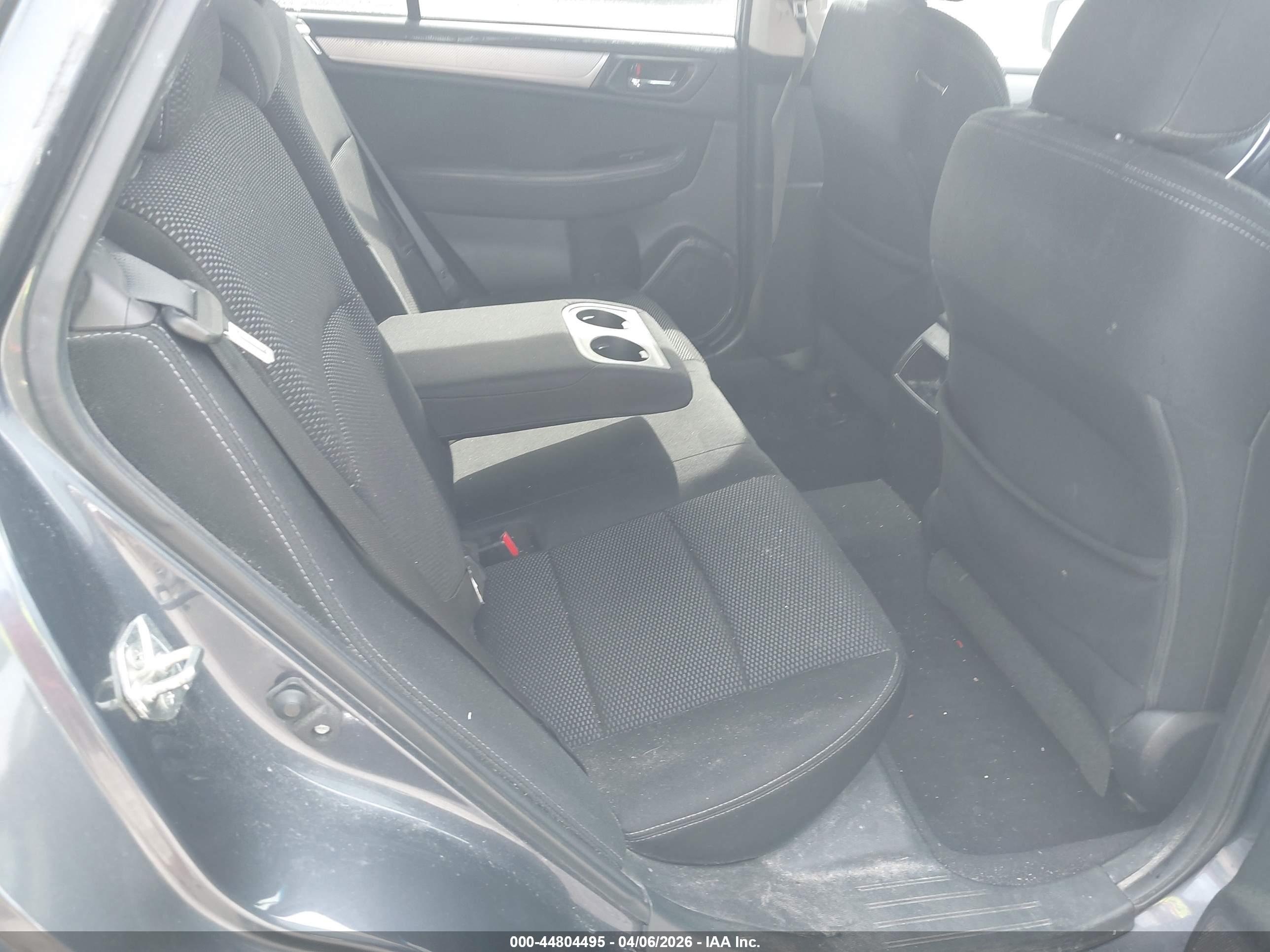 SUBARU OUTBACK image 8