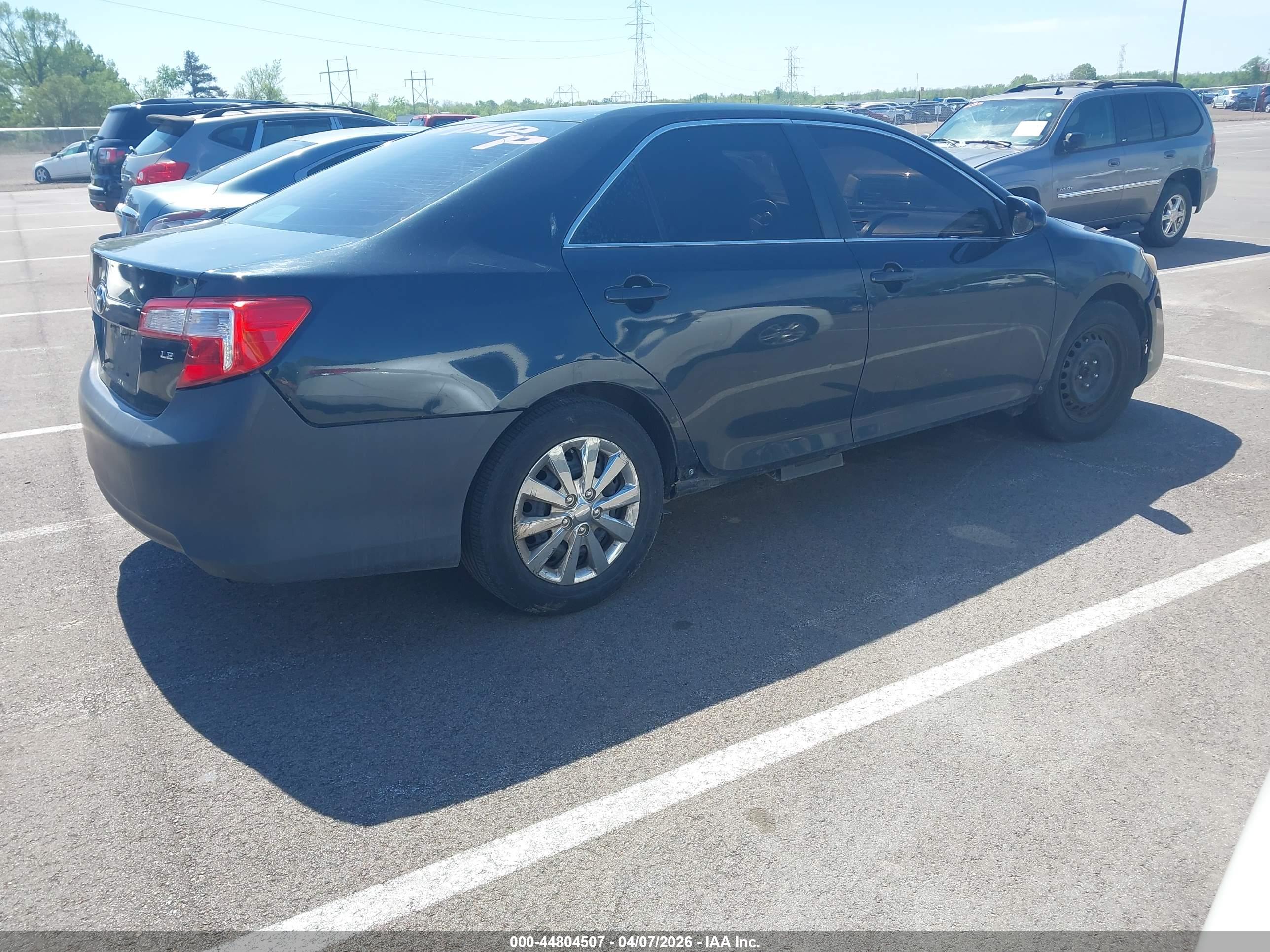 TOYOTA CAMRY image 4