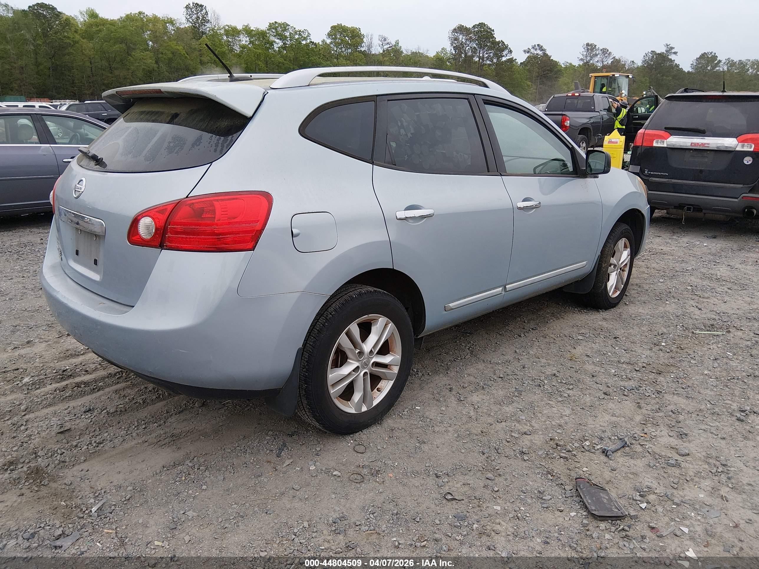NISSAN ROGUE image 4