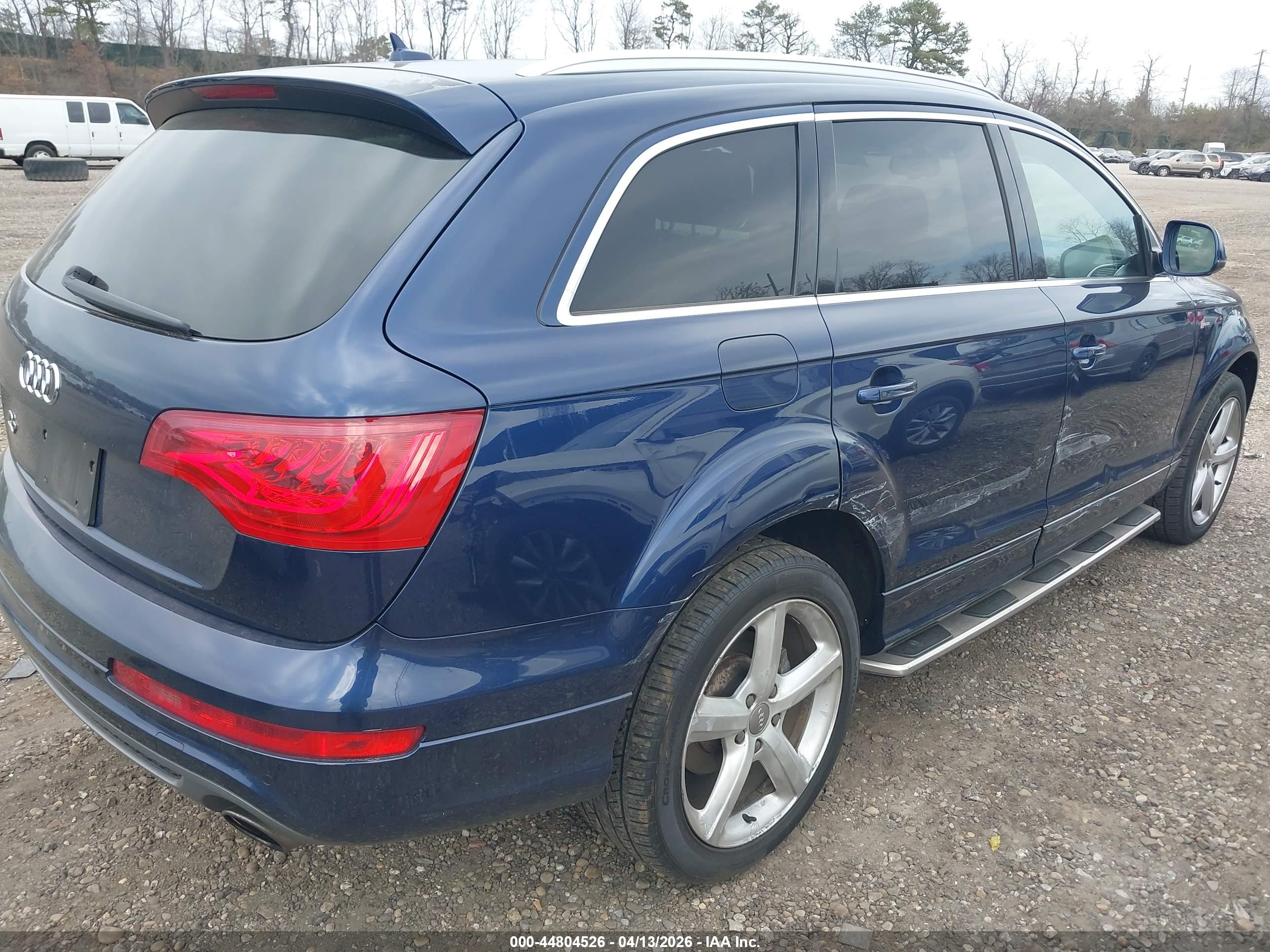 AUDI Q7 image 6