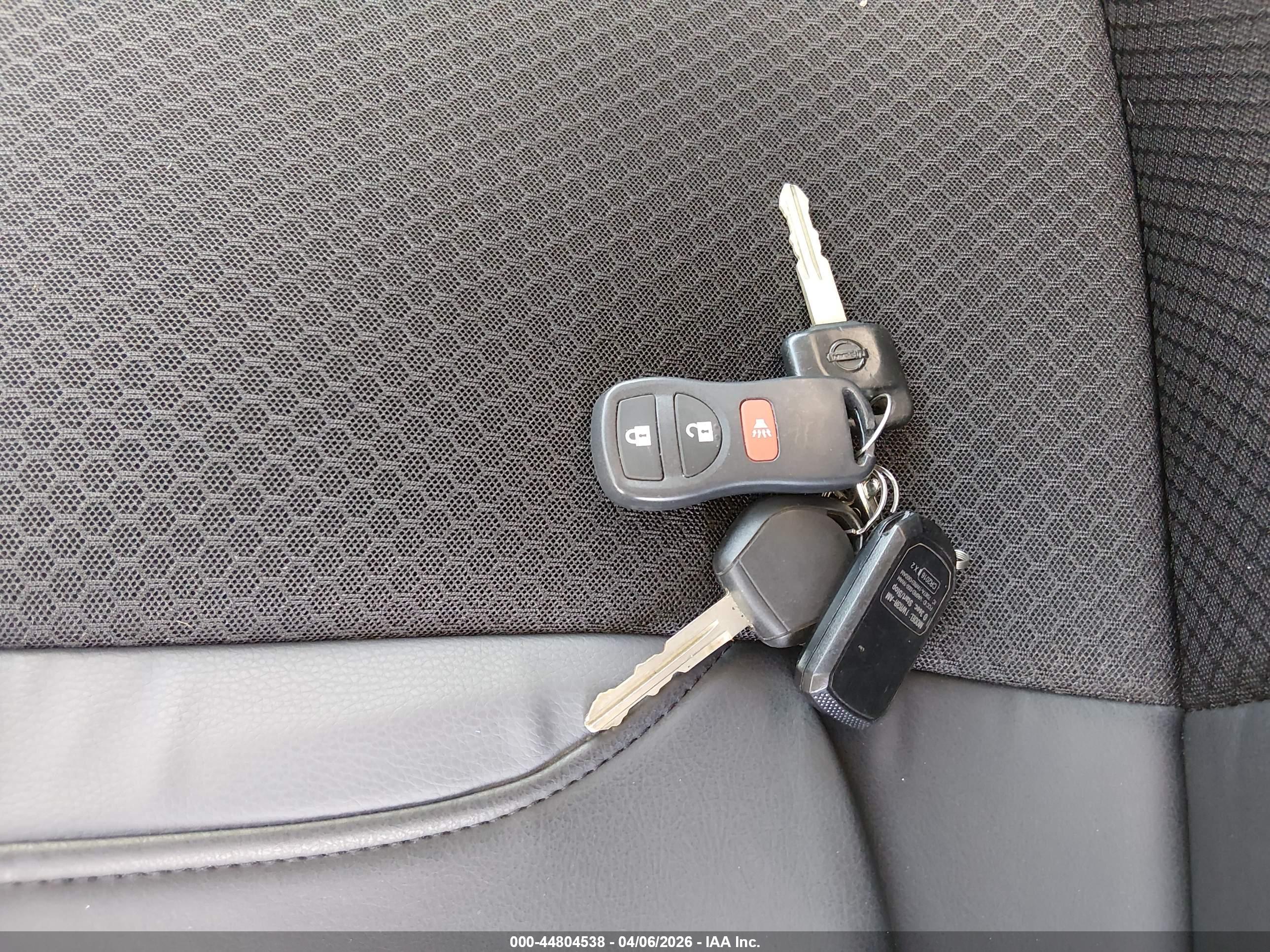 NISSAN FRONTIER image 11