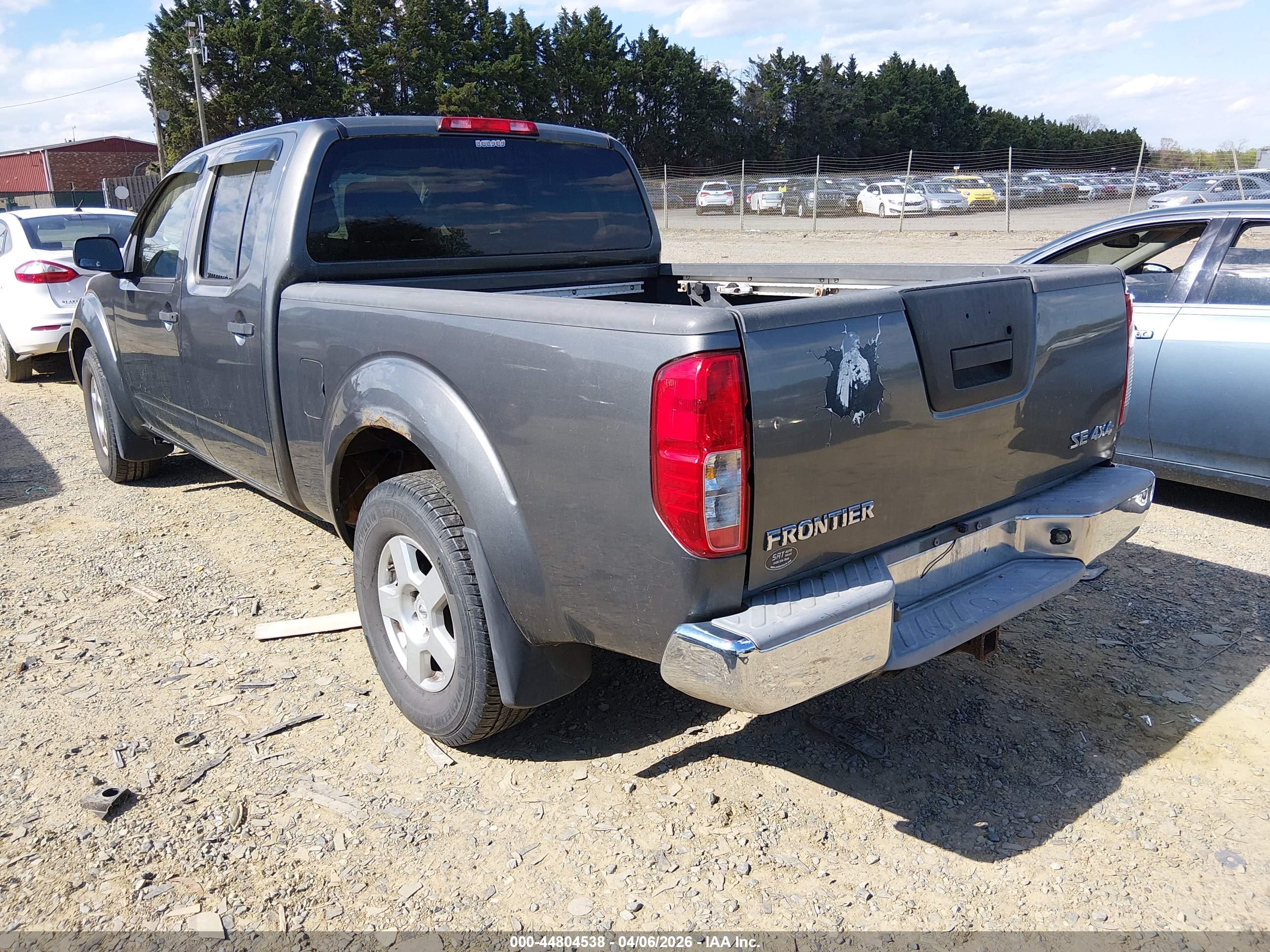 NISSAN FRONTIER image 3
