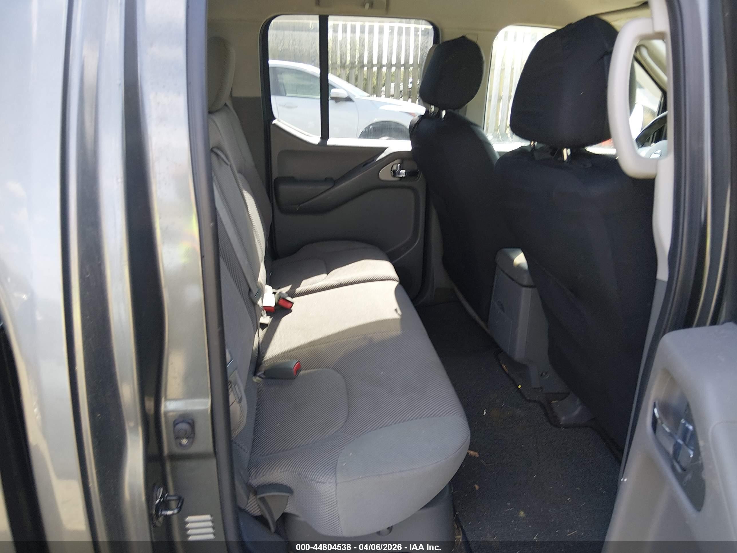 NISSAN FRONTIER image 8