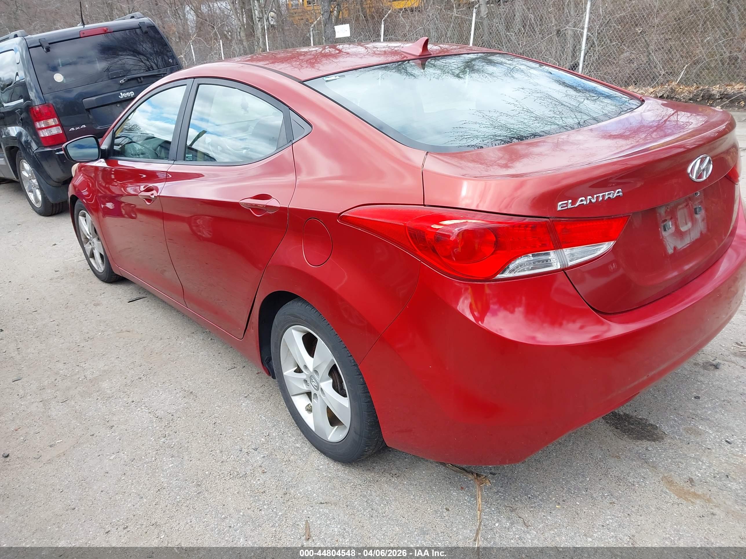 HYUNDAI ELANTRA image 3