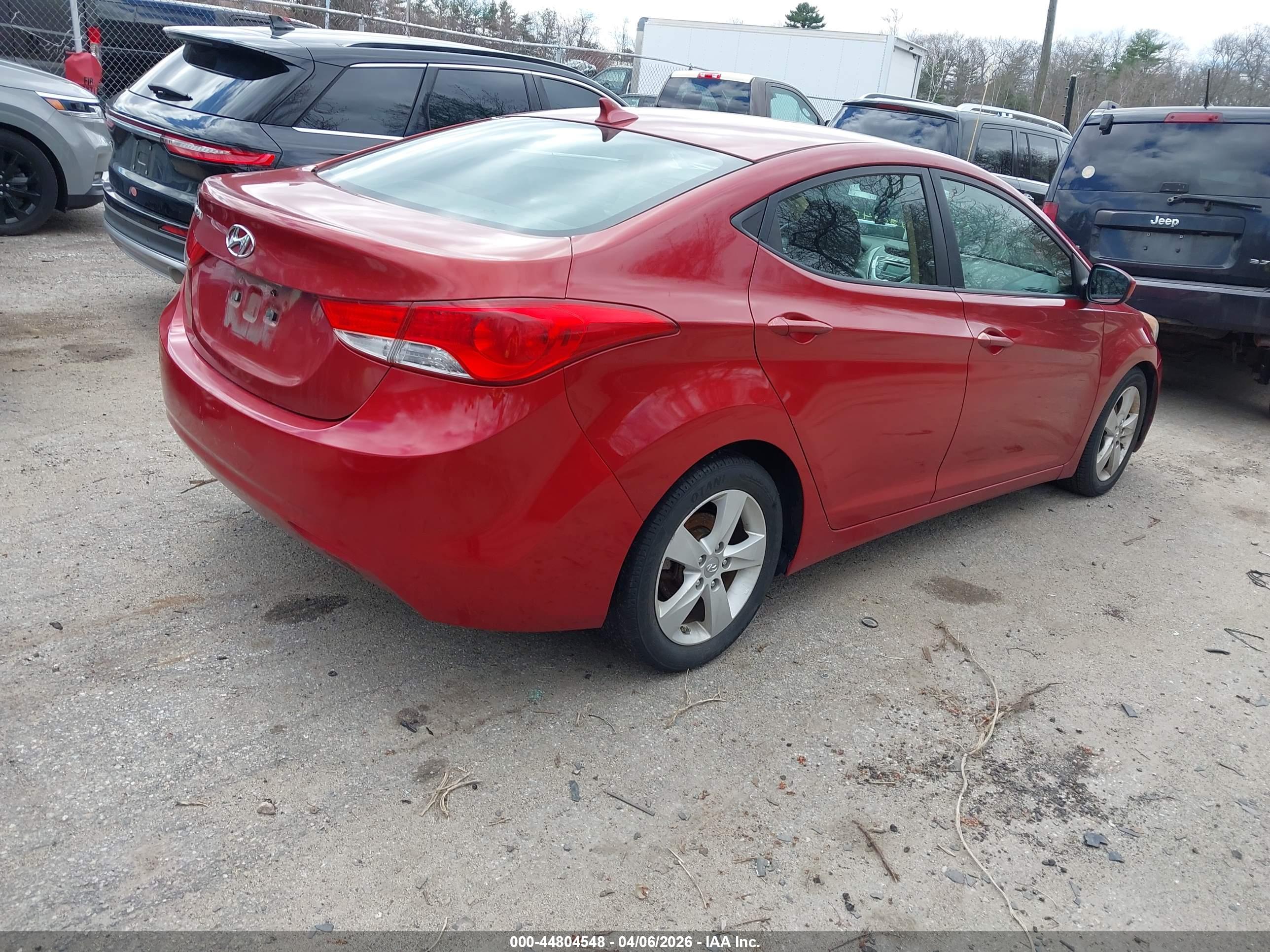 HYUNDAI ELANTRA image 4