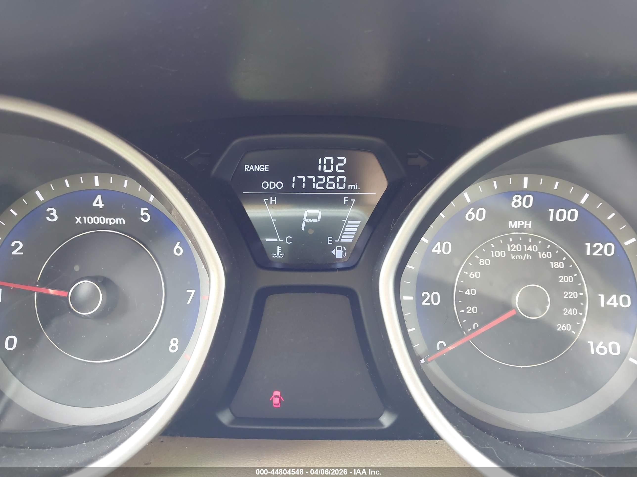 HYUNDAI ELANTRA image 7