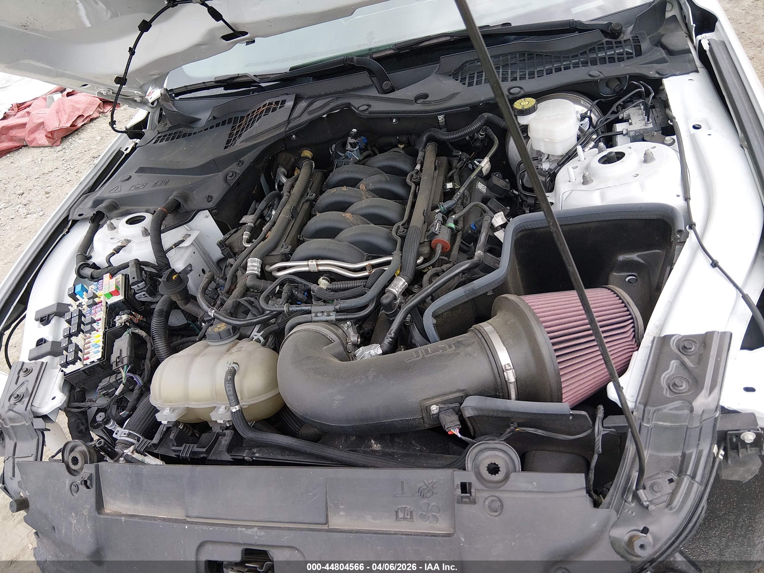 FORD MUSTANG image 10