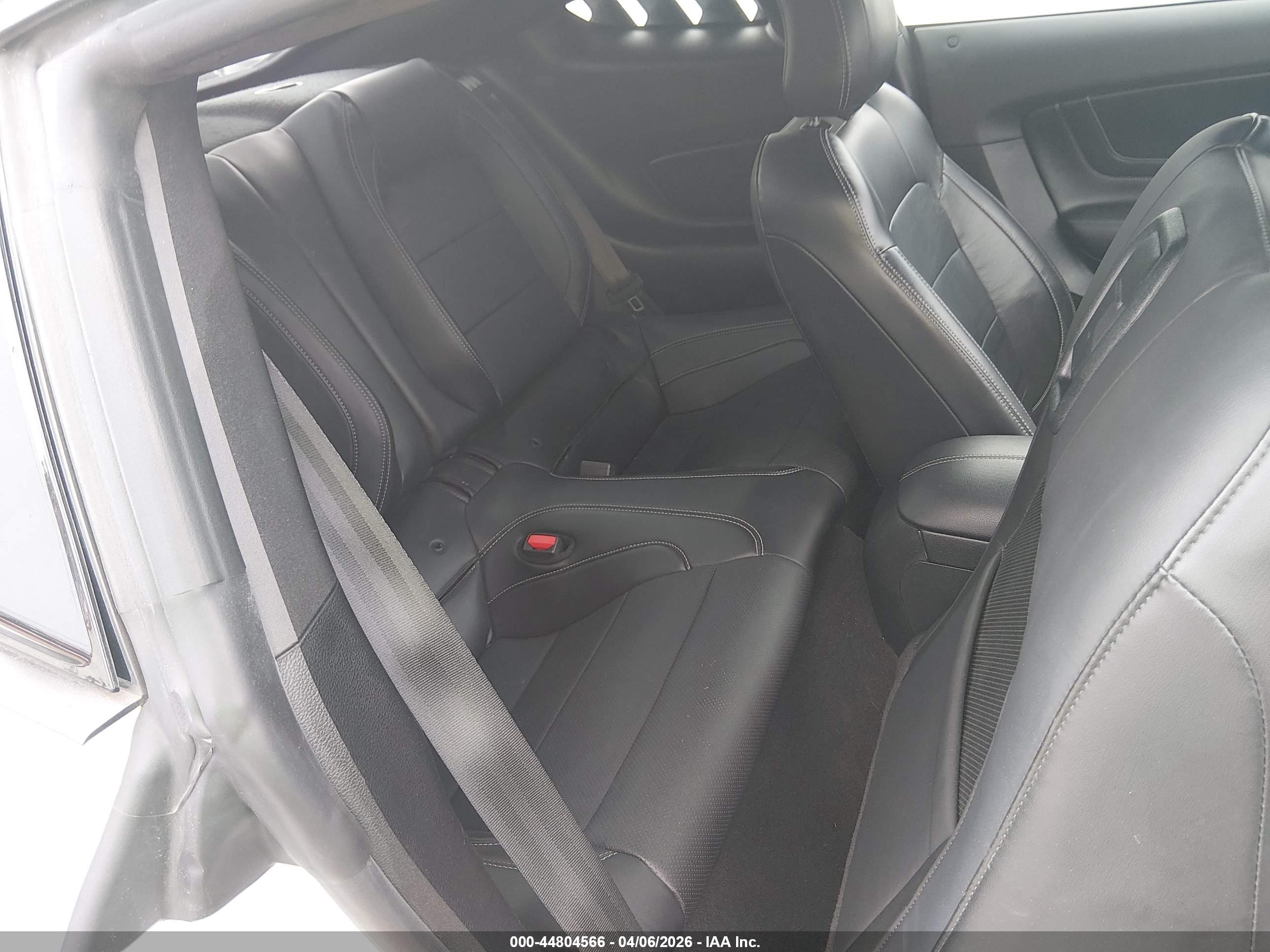 FORD MUSTANG image 8