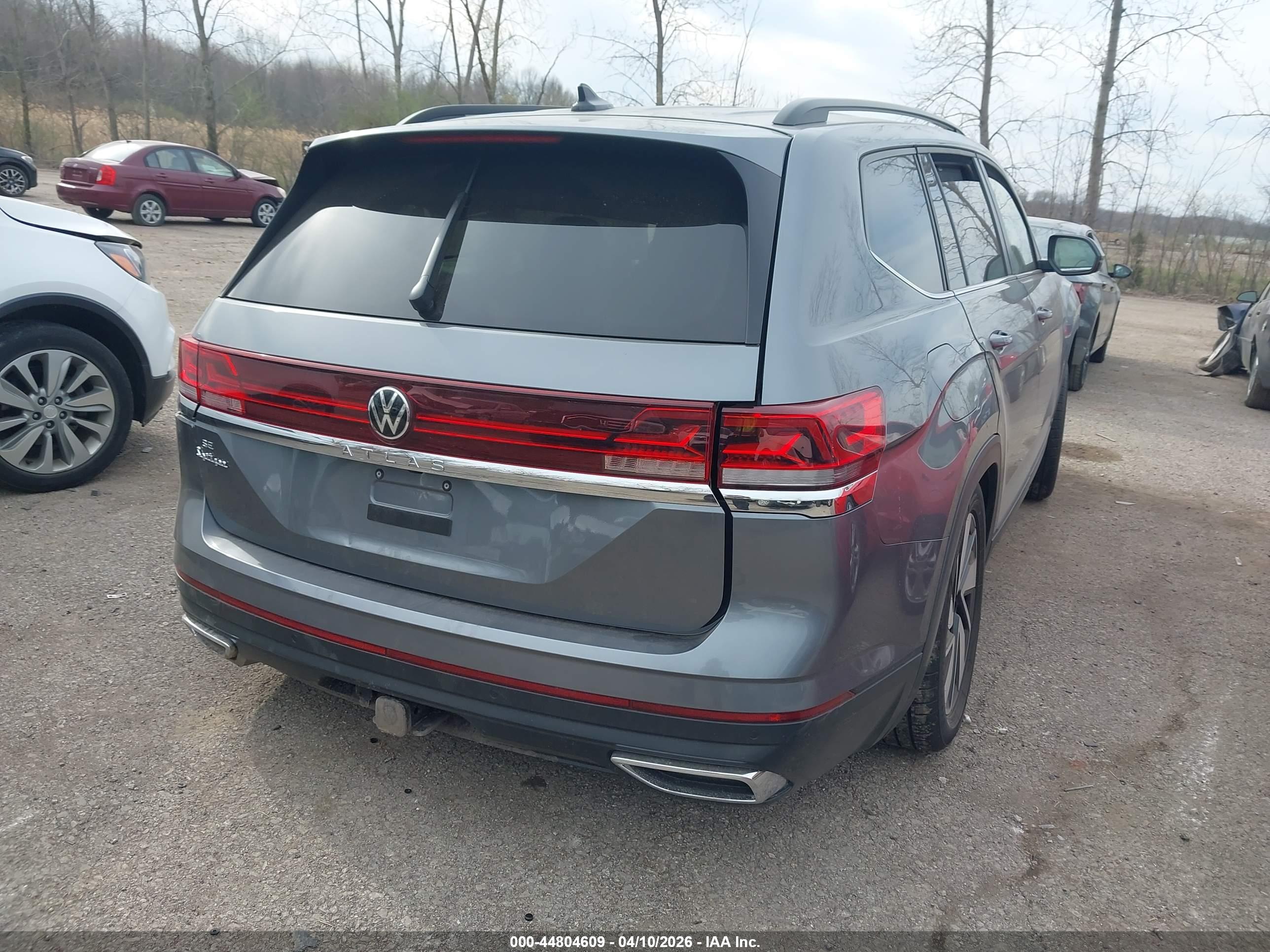 VOLKSWAGEN ATLAS image 4