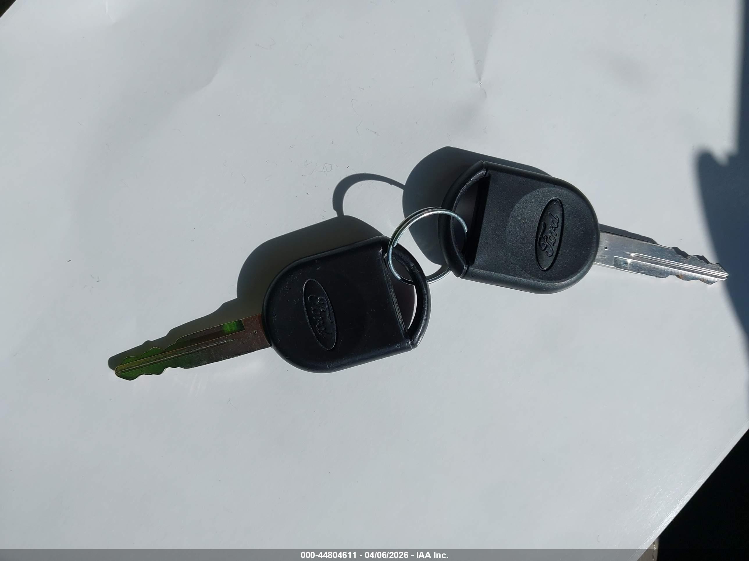FORD EXPLORER image 11