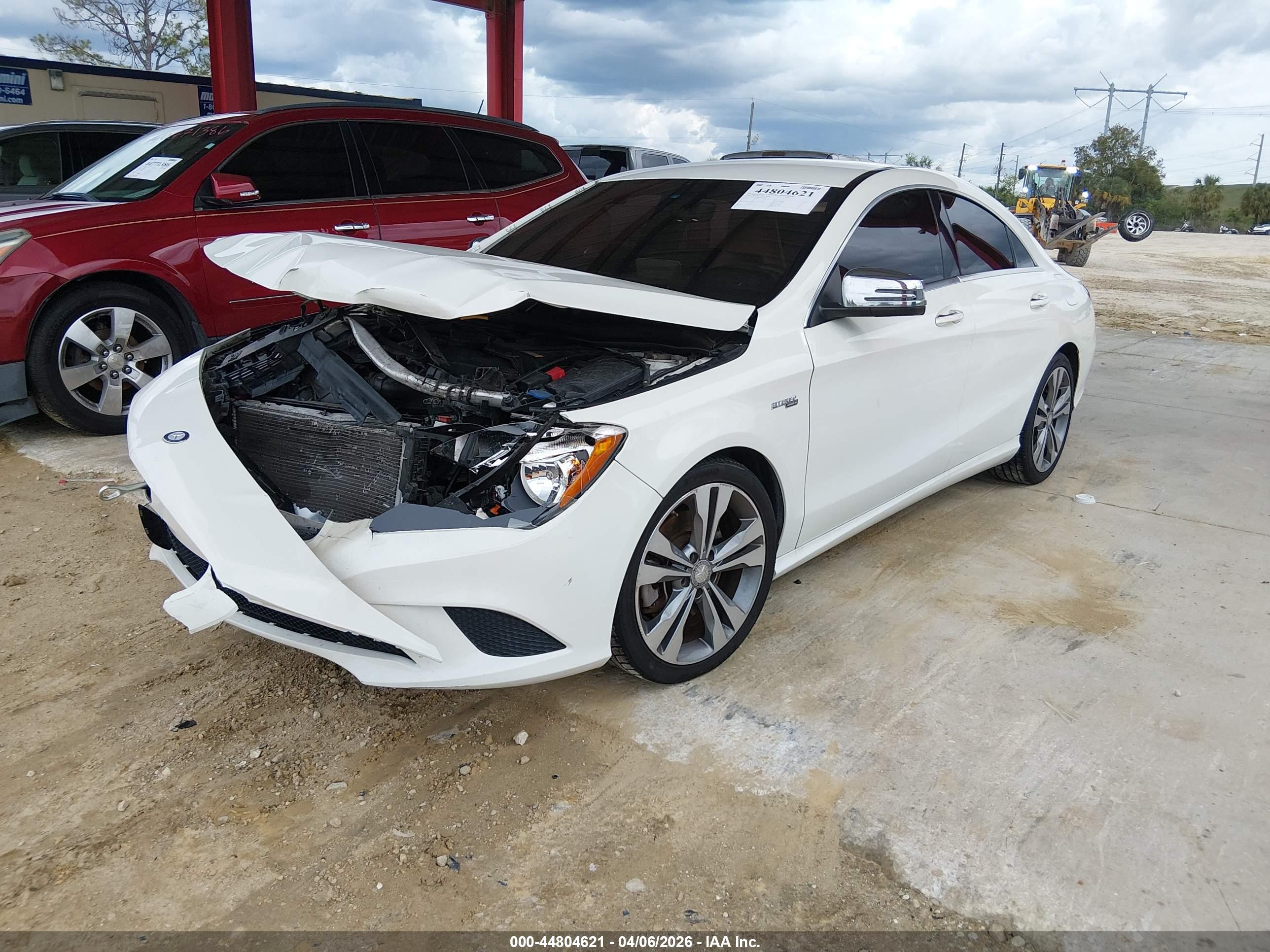 MERCEDES-BENZ CLA image 2