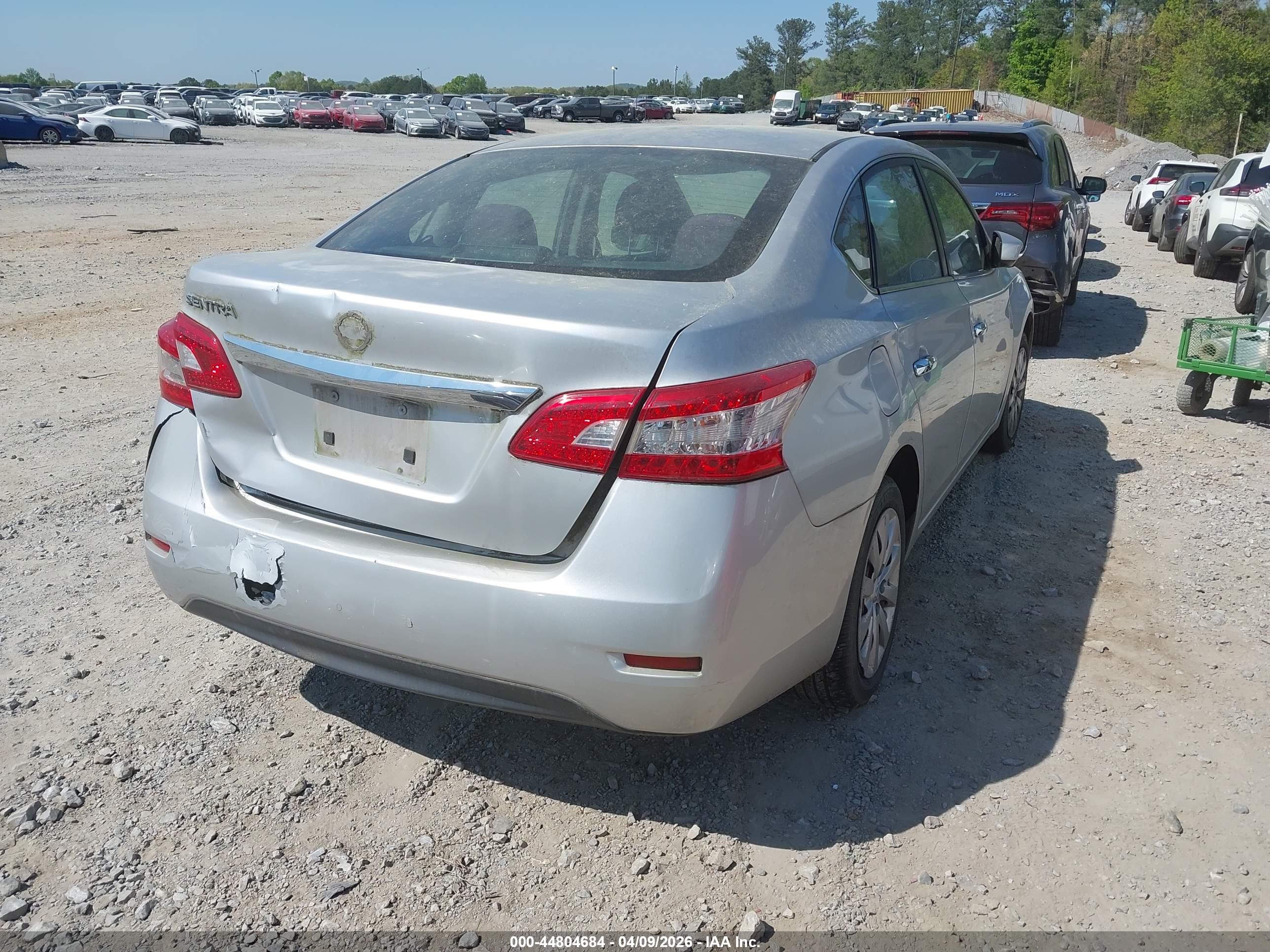 NISSAN SENTRA image 4