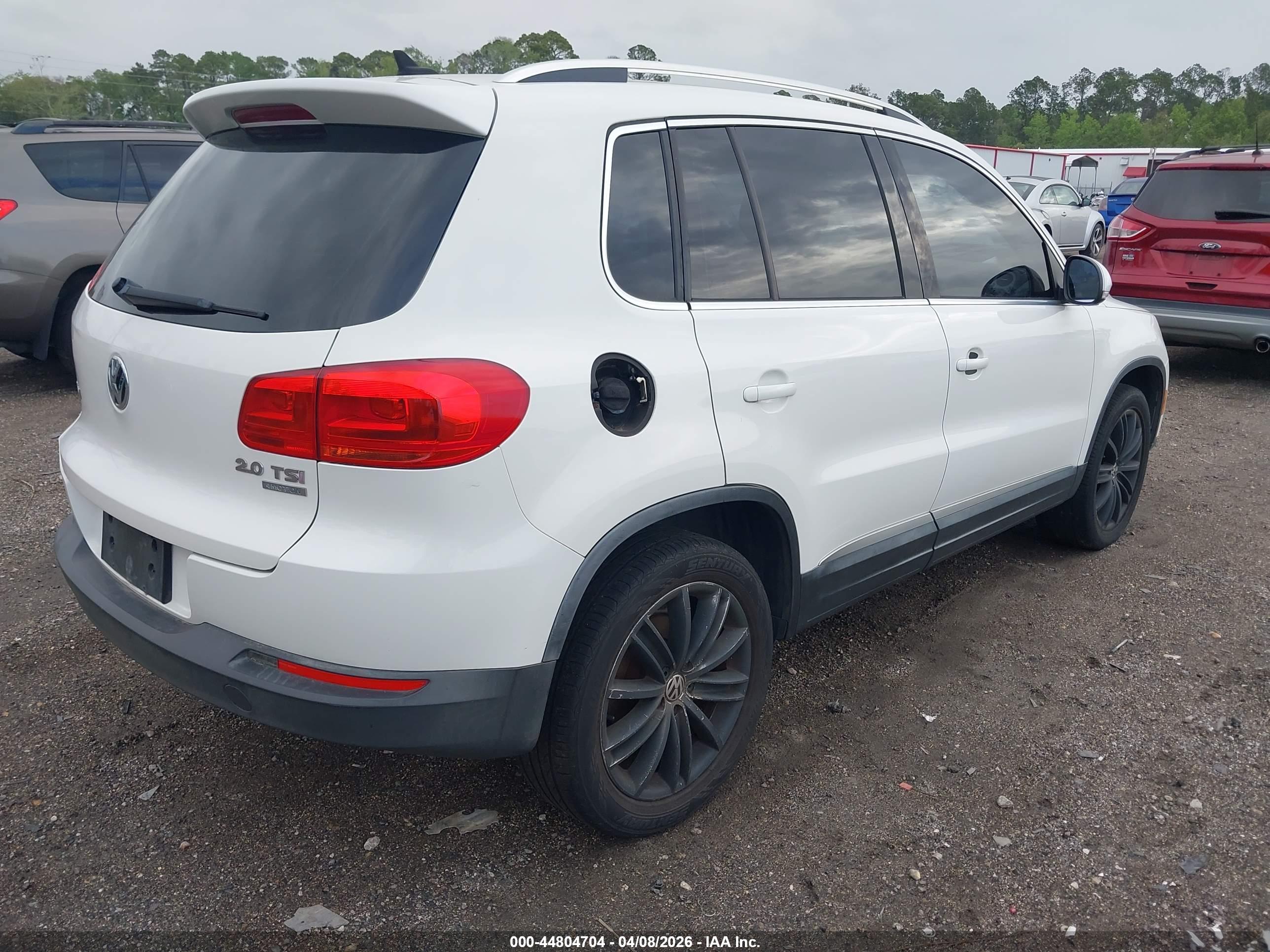 VOLKSWAGEN TIGUAN image 4