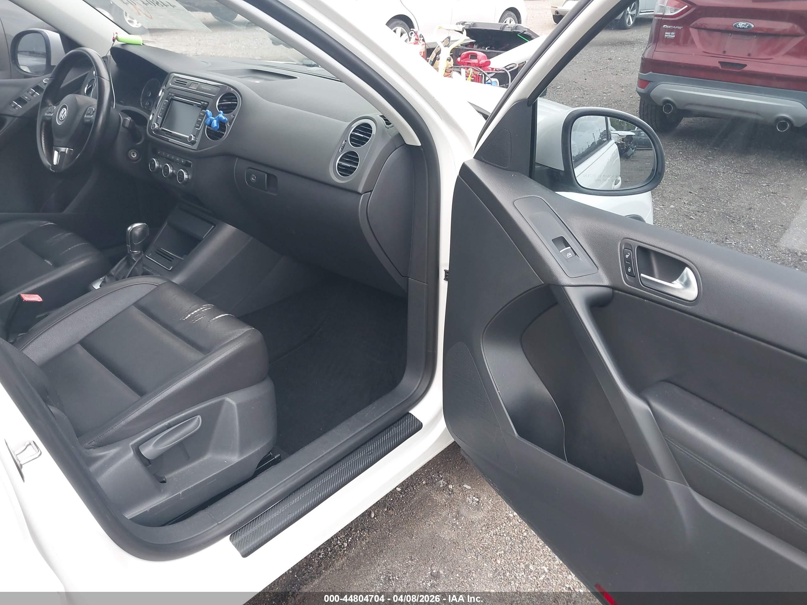 VOLKSWAGEN TIGUAN image 5