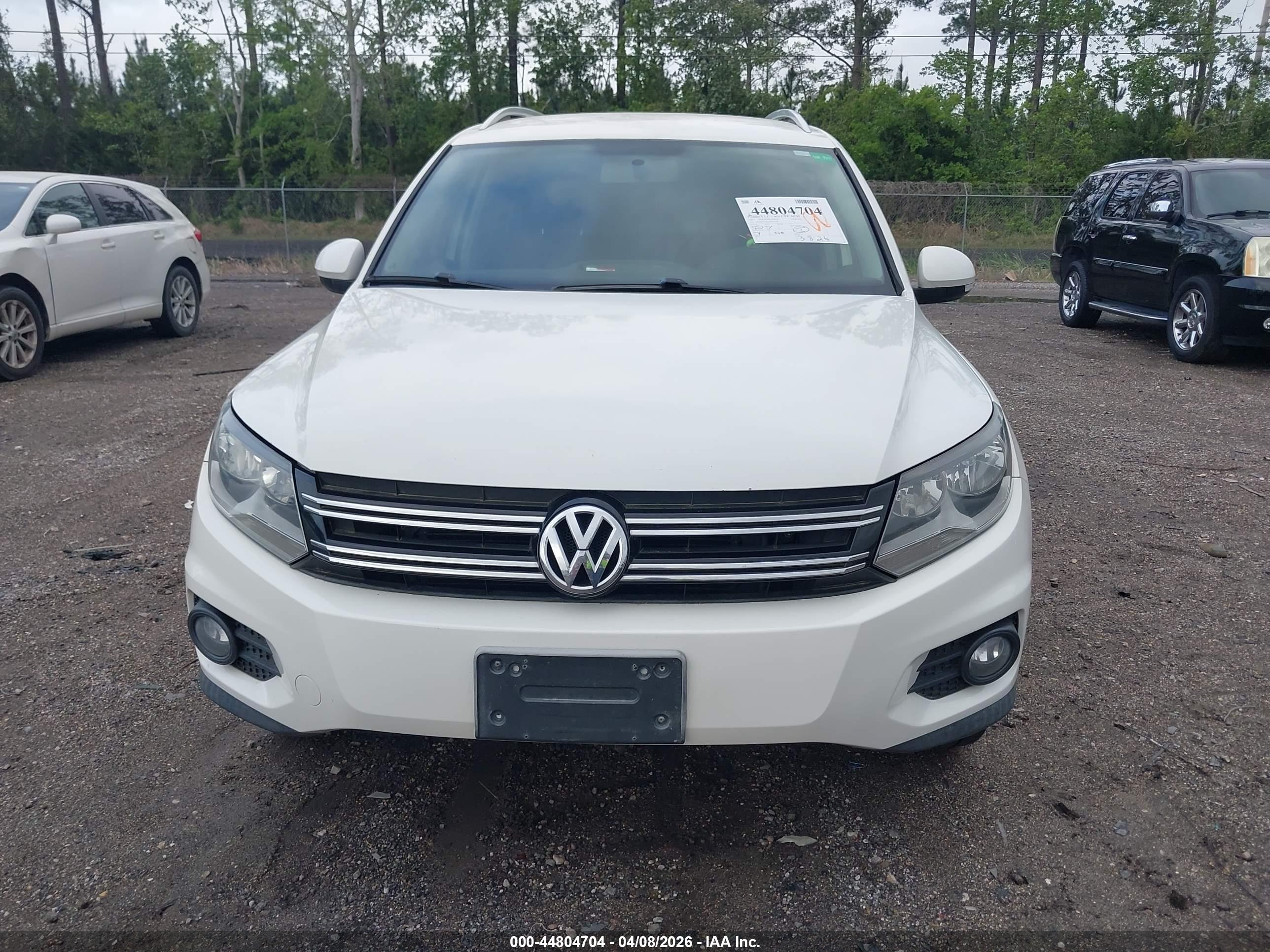 VOLKSWAGEN TIGUAN image 6