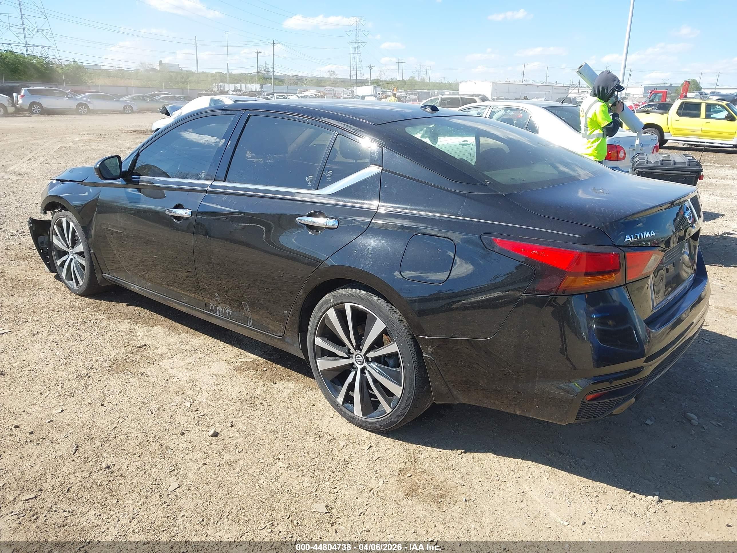 NISSAN ALTIMA image 3