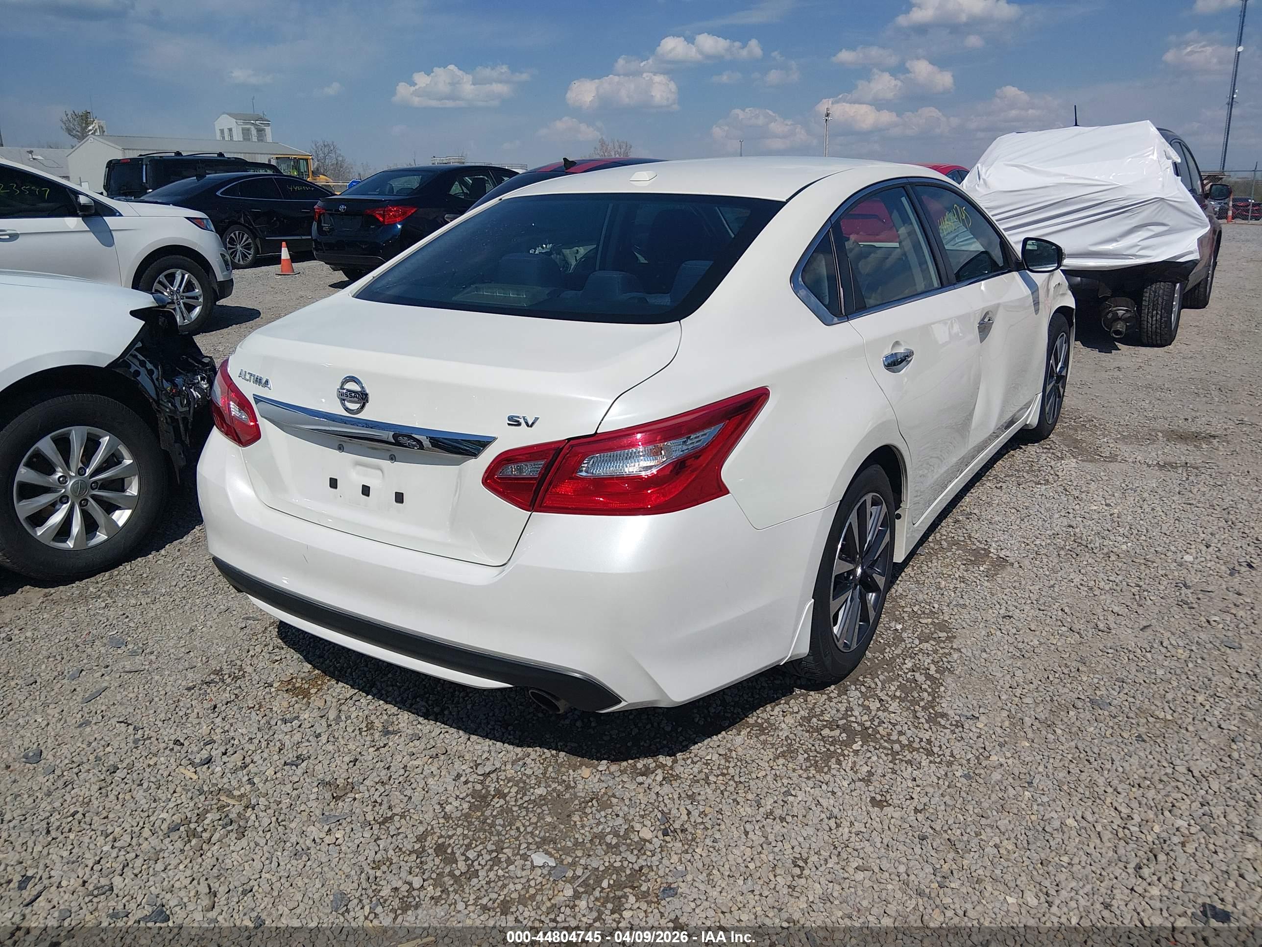 NISSAN ALTIMA image 4
