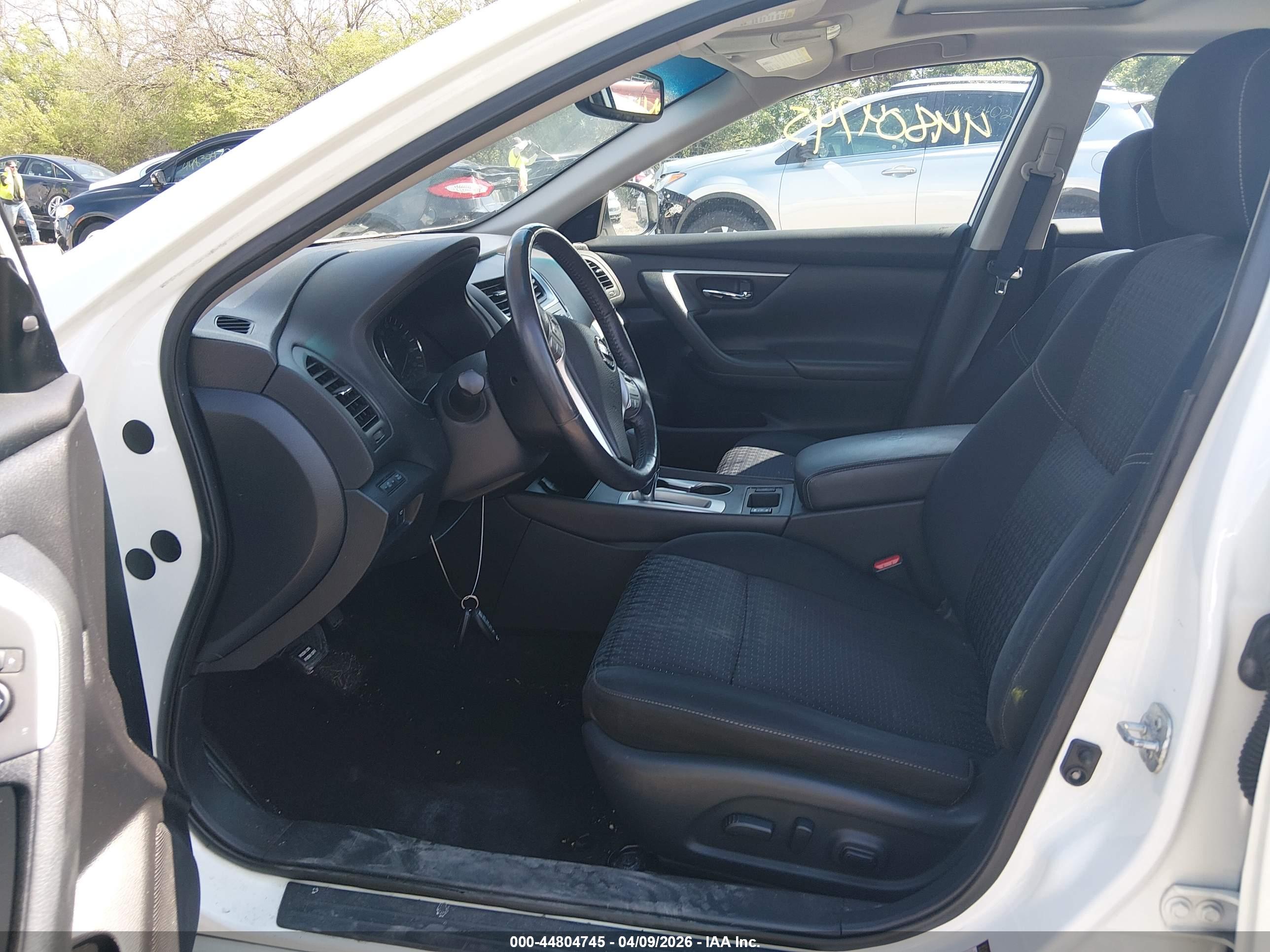 NISSAN ALTIMA image 5