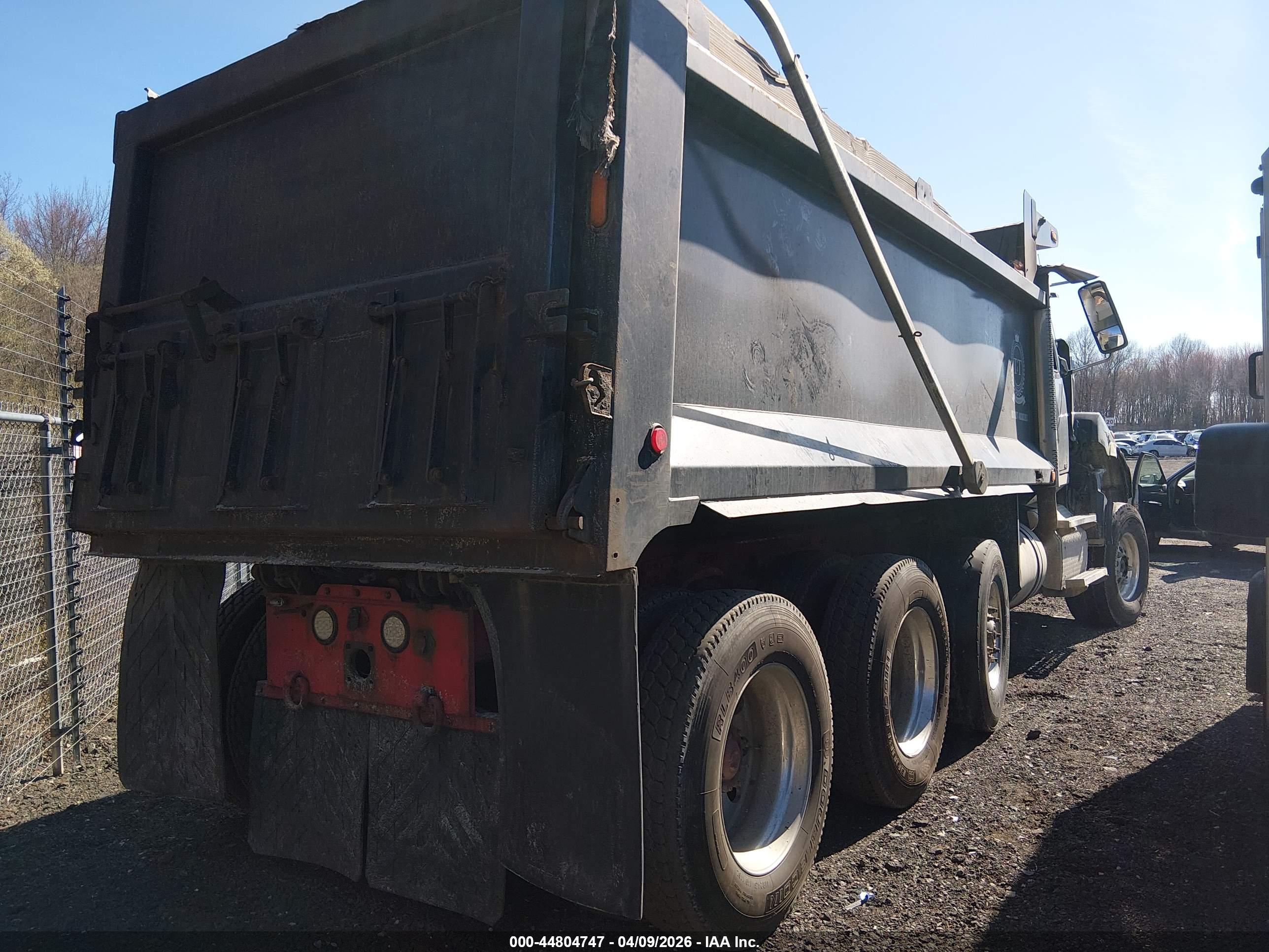 WESTERN STAR image 4