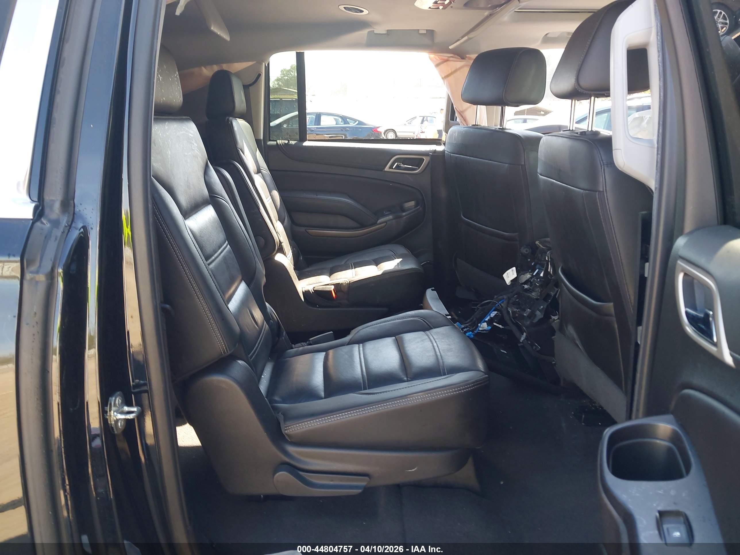 GMC YUKON image 8