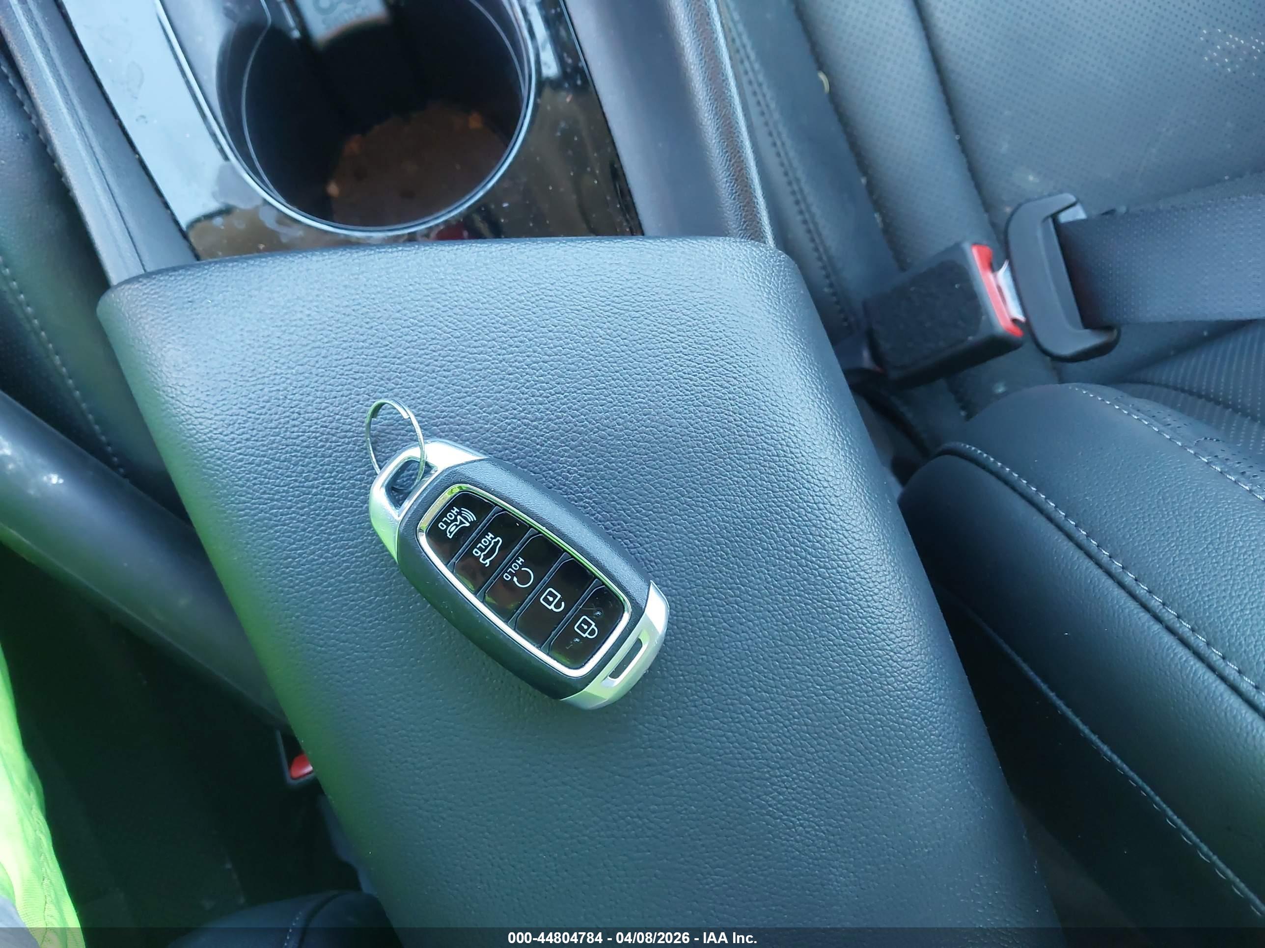 HYUNDAI ELANTRA image 11