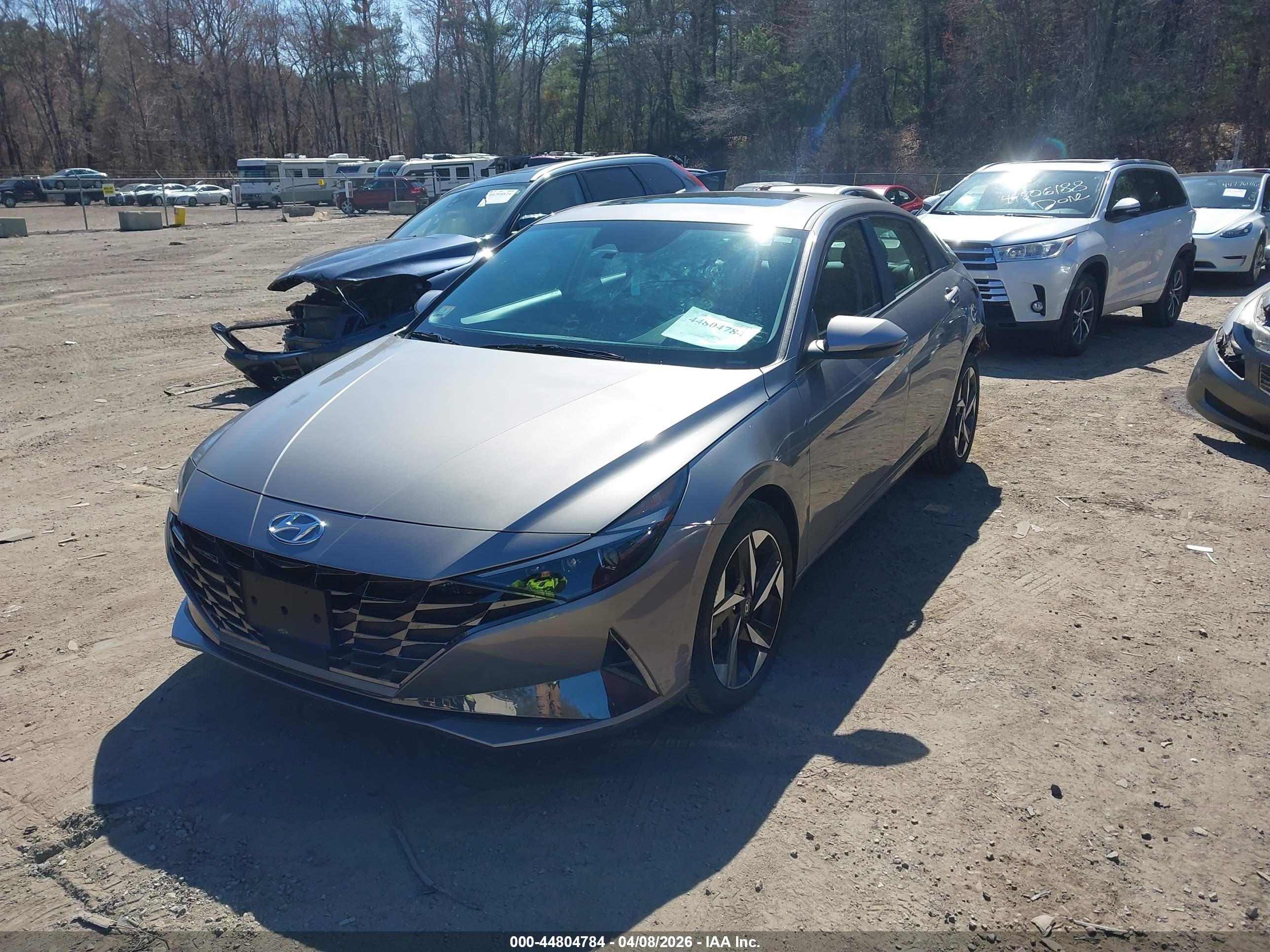 HYUNDAI ELANTRA image 2