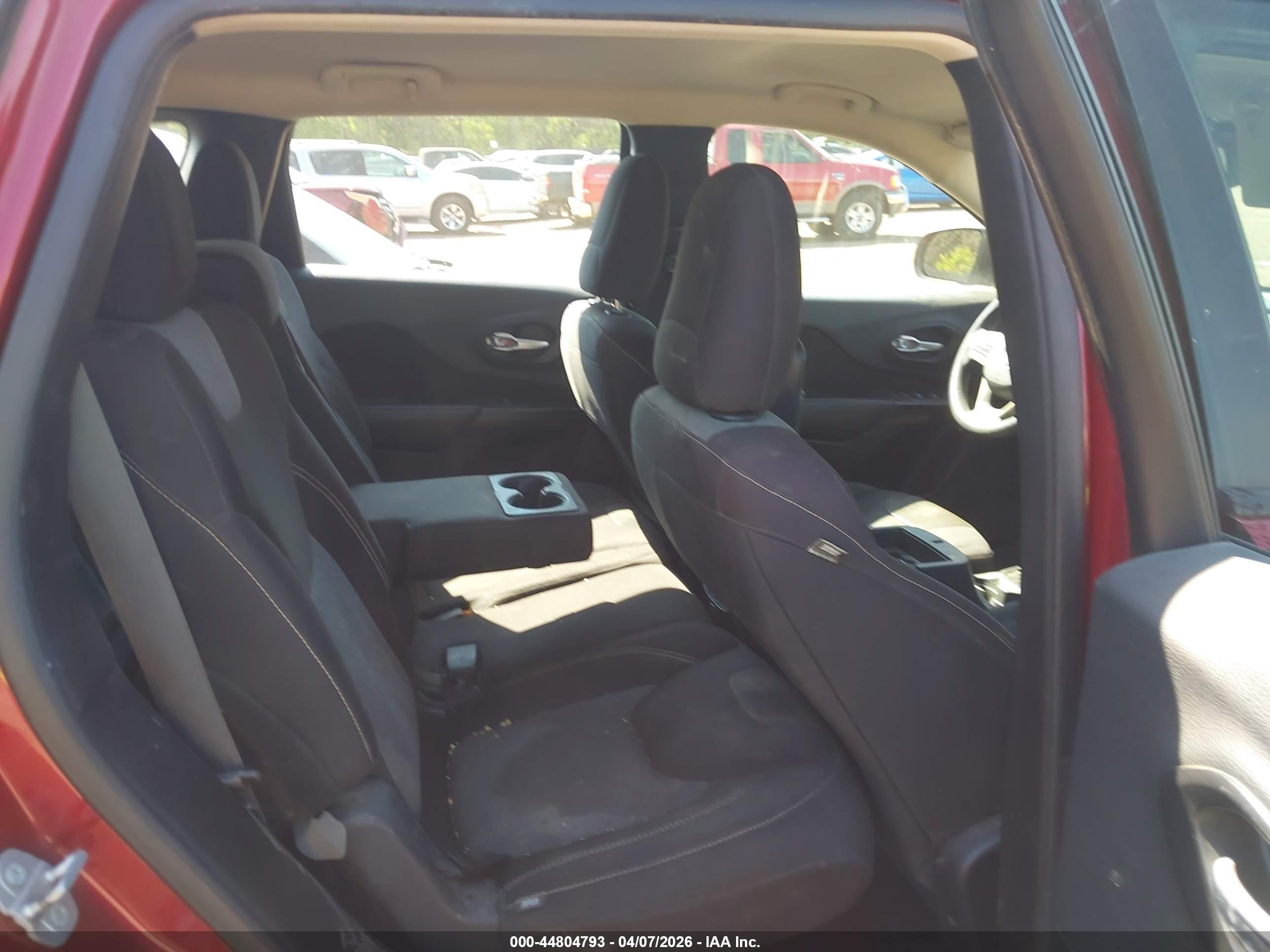 JEEP CHEROKEE image 8