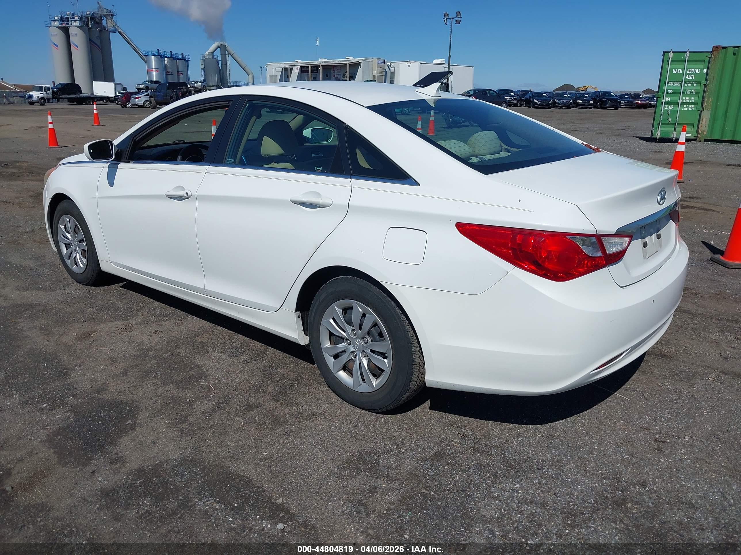 HYUNDAI SONATA image 3