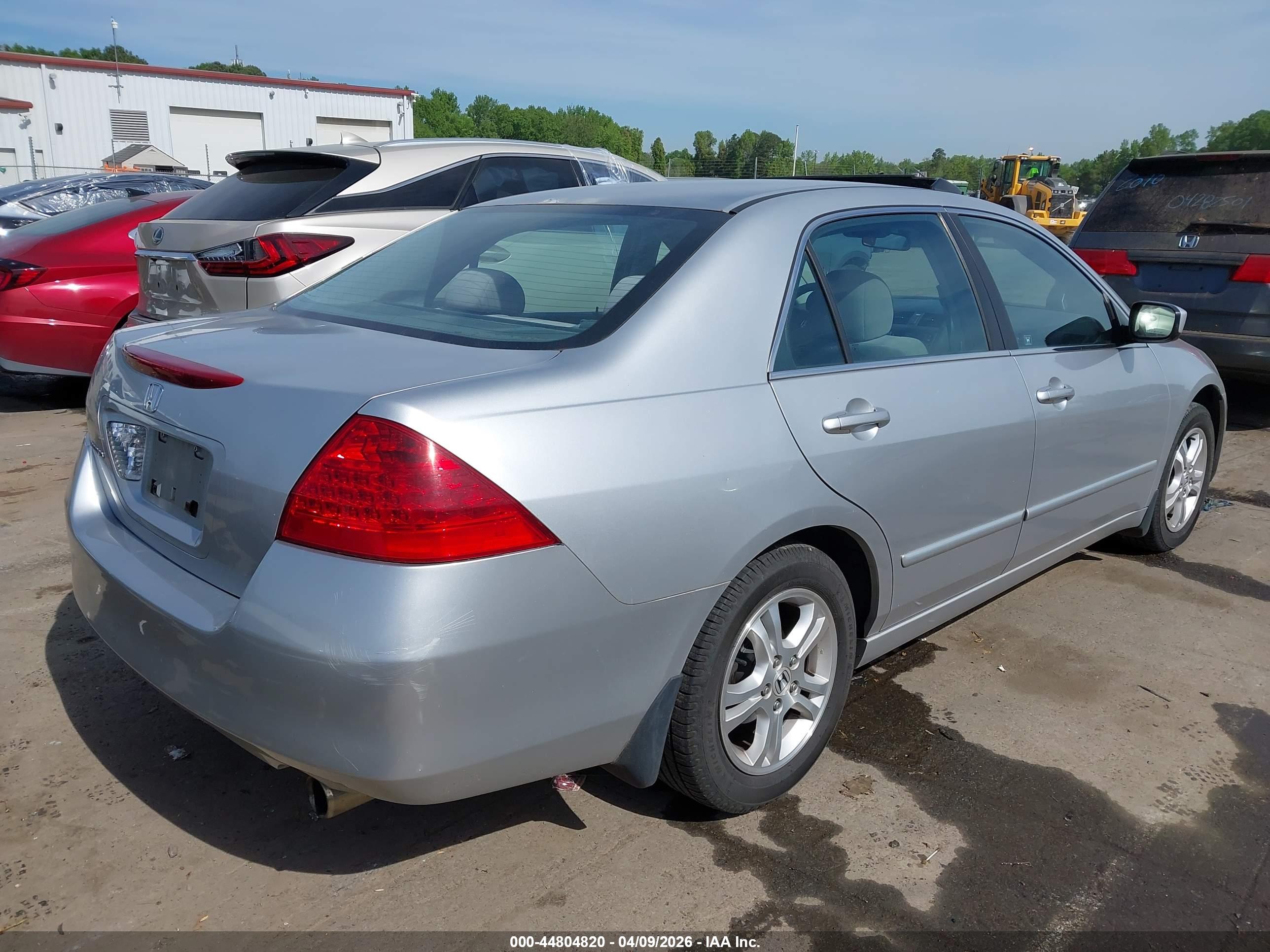 HONDA ACCORD image 4