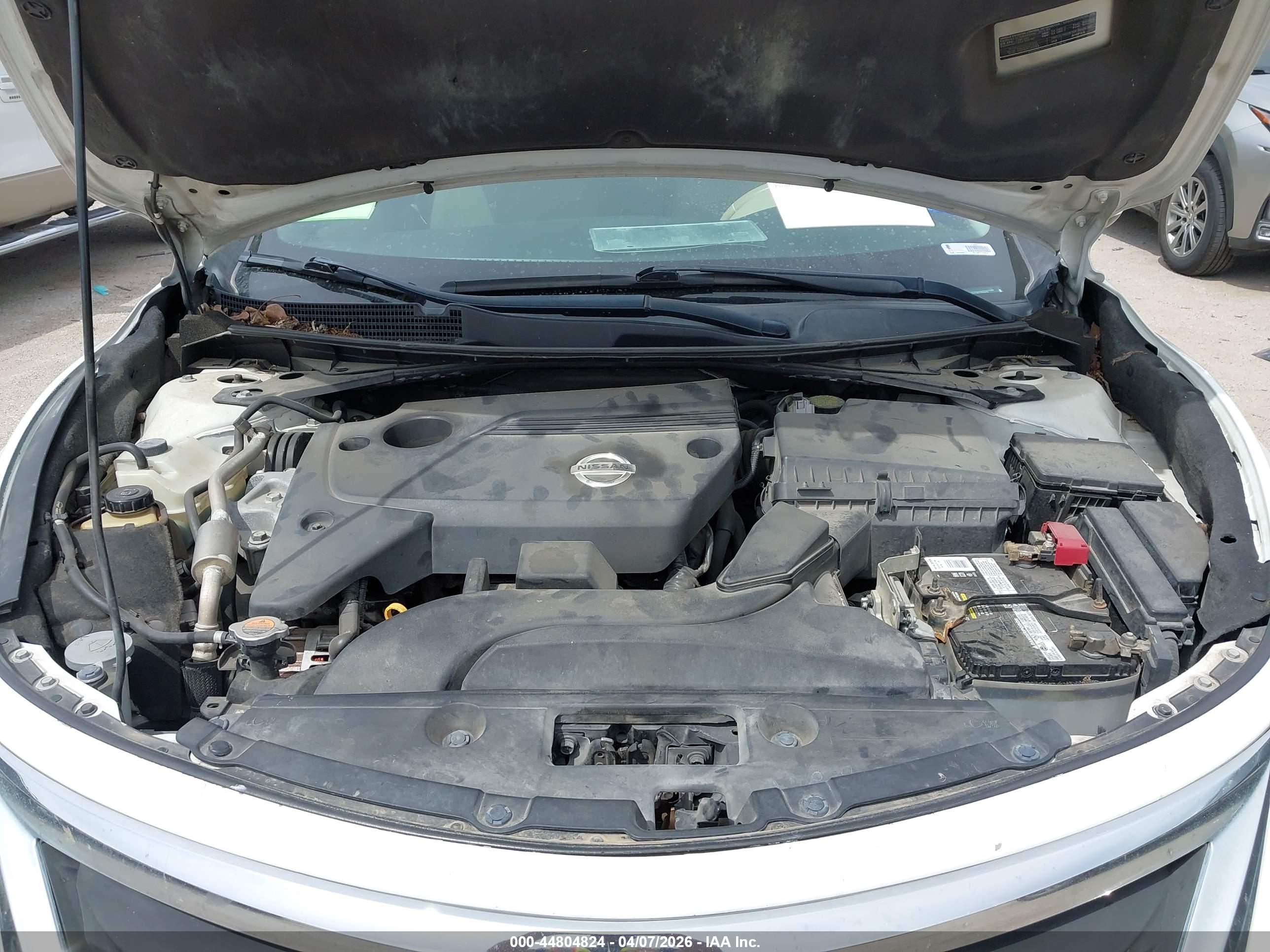 NISSAN ALTIMA image 10
