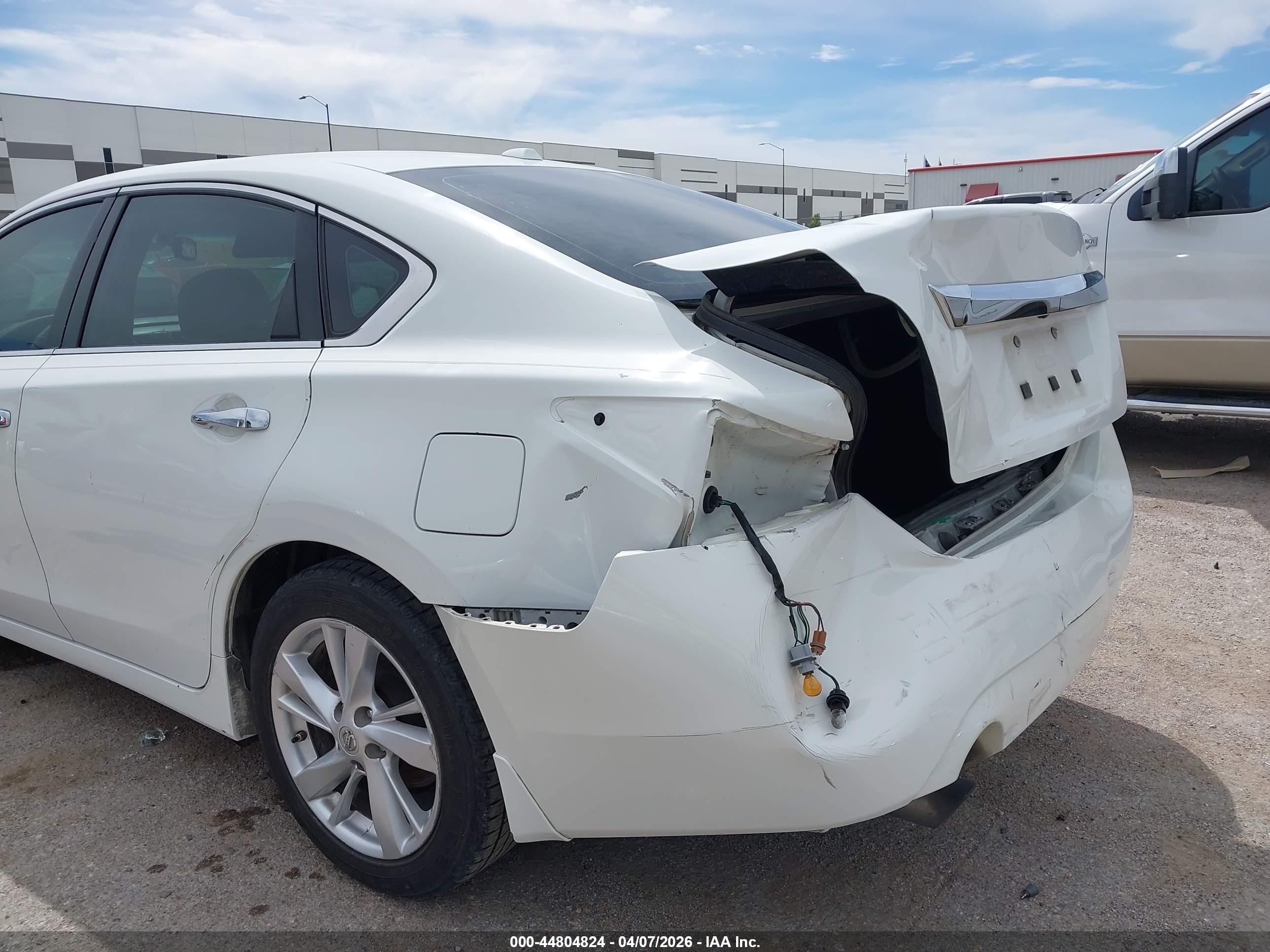 NISSAN ALTIMA image 6